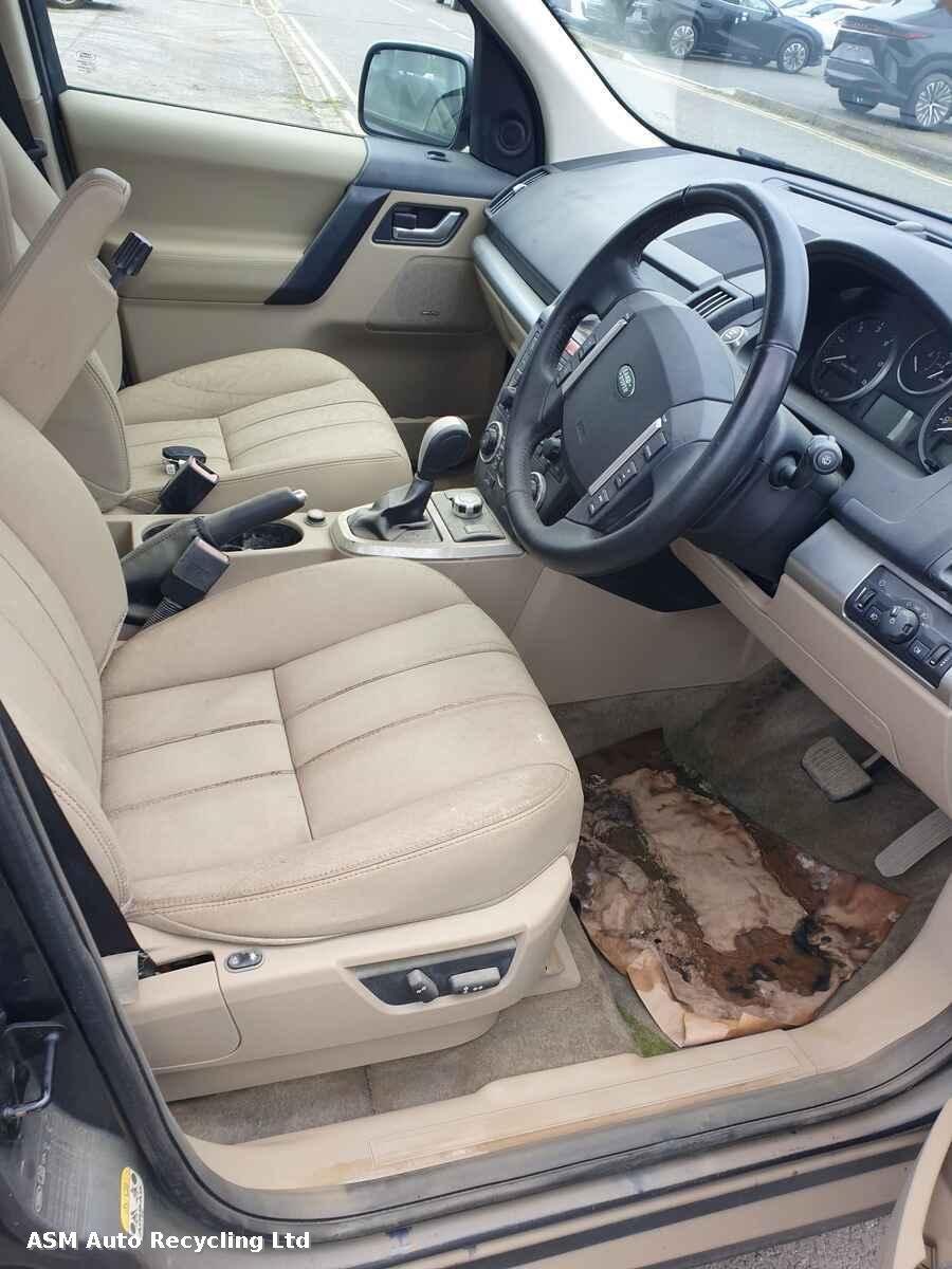 View Auto part Land Rover Freelander 2011 5 Door Estate Breaking