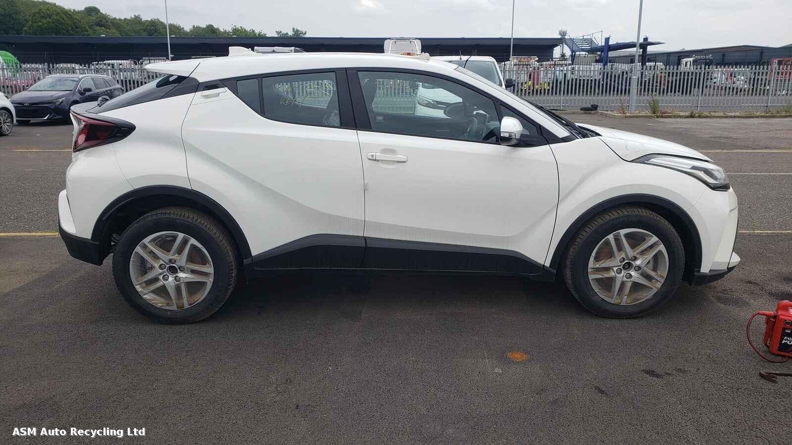View Auto part Toyota C-hr 2024 5 Door Hatchback Breaking