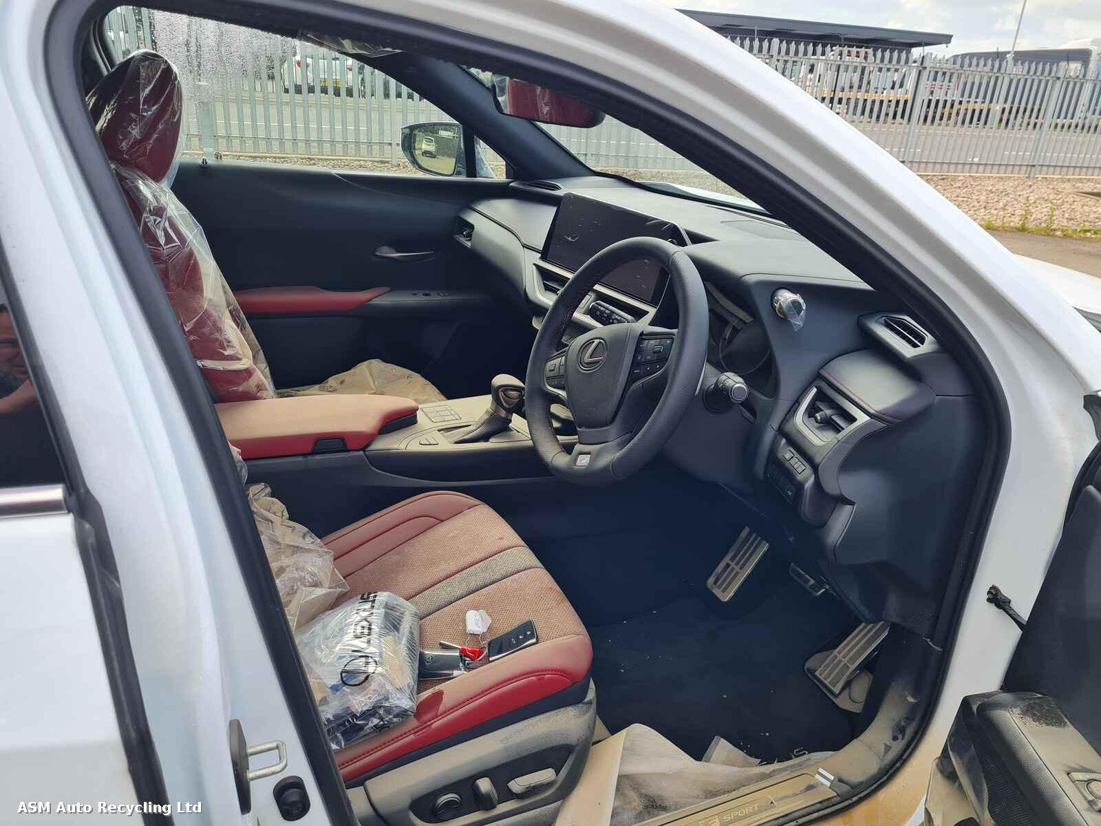 View Auto part Lexus Ux 2024 5 Door Estate Breaking