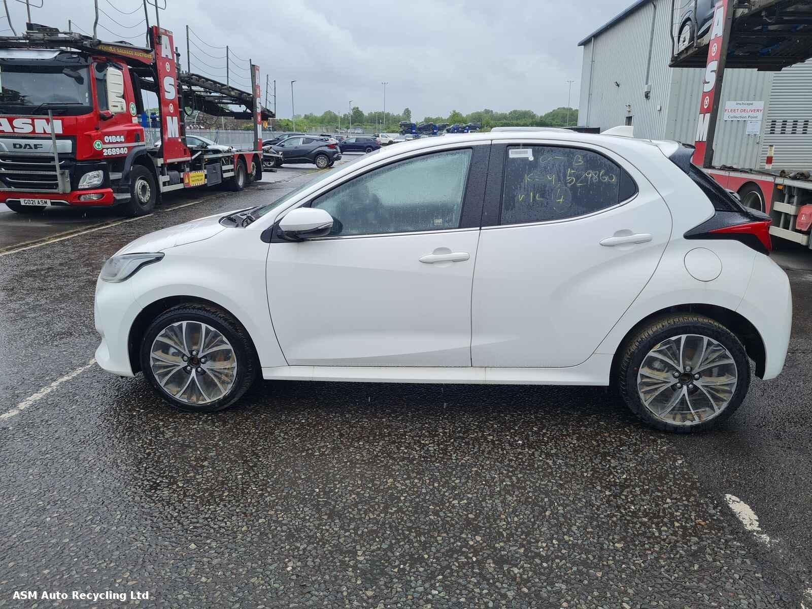 View Auto part Toyota Yaris 2024 5 Door Hatchback Breaking
