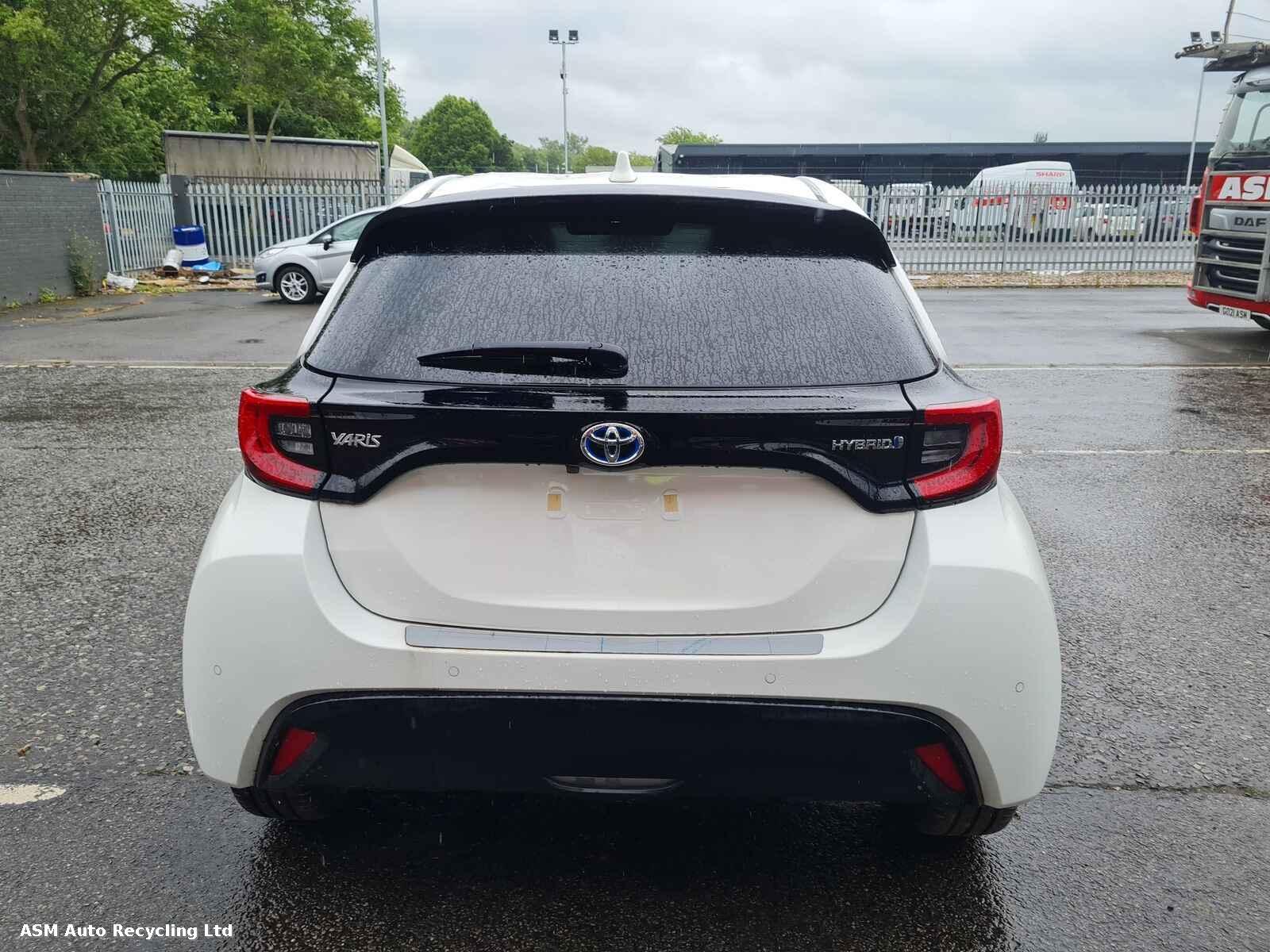 View Auto part Toyota Yaris 2024 5 Door Hatchback Breaking