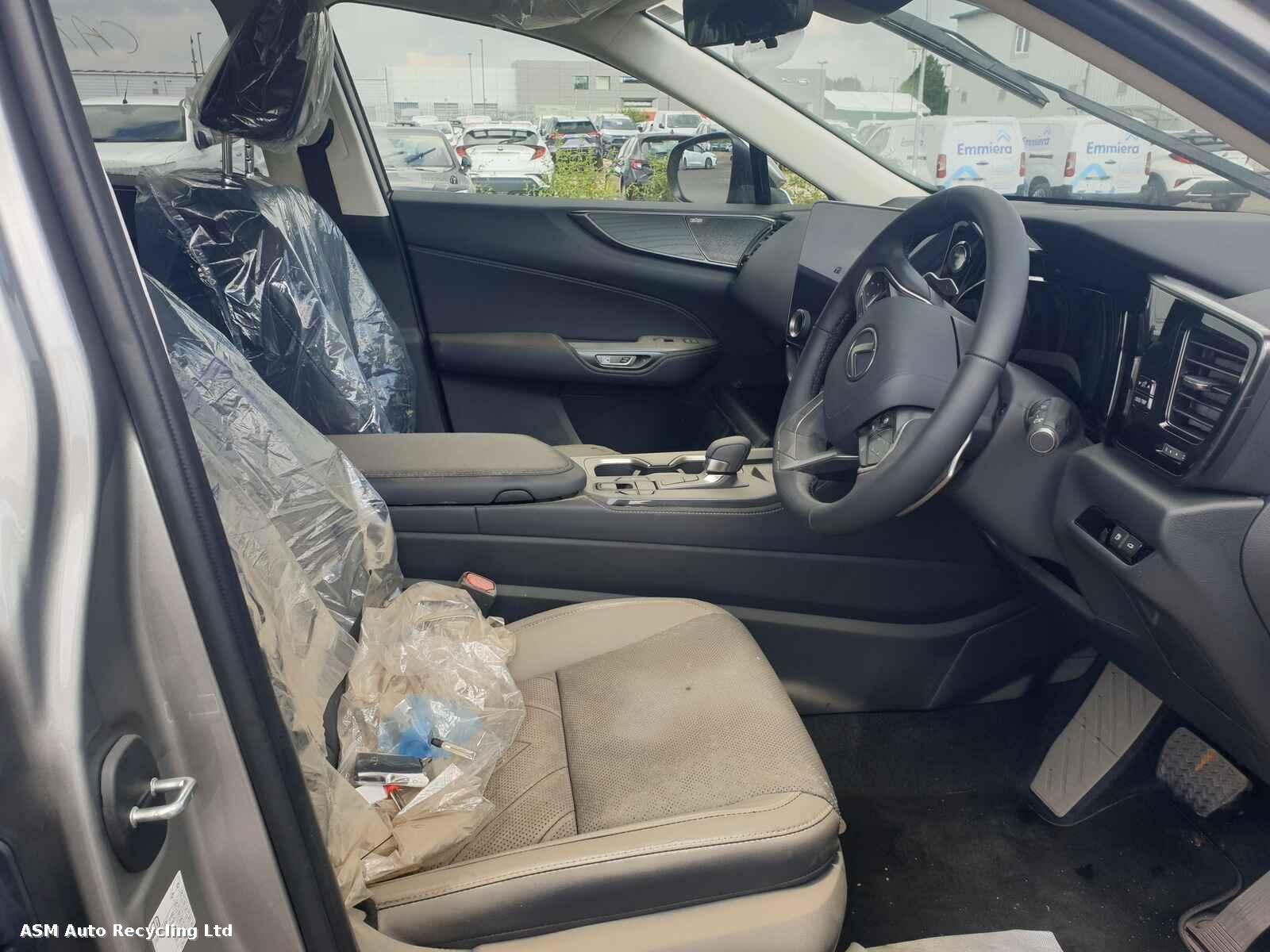 View Auto part Lexus Nx Series 2023 5 Door Estate Breaking