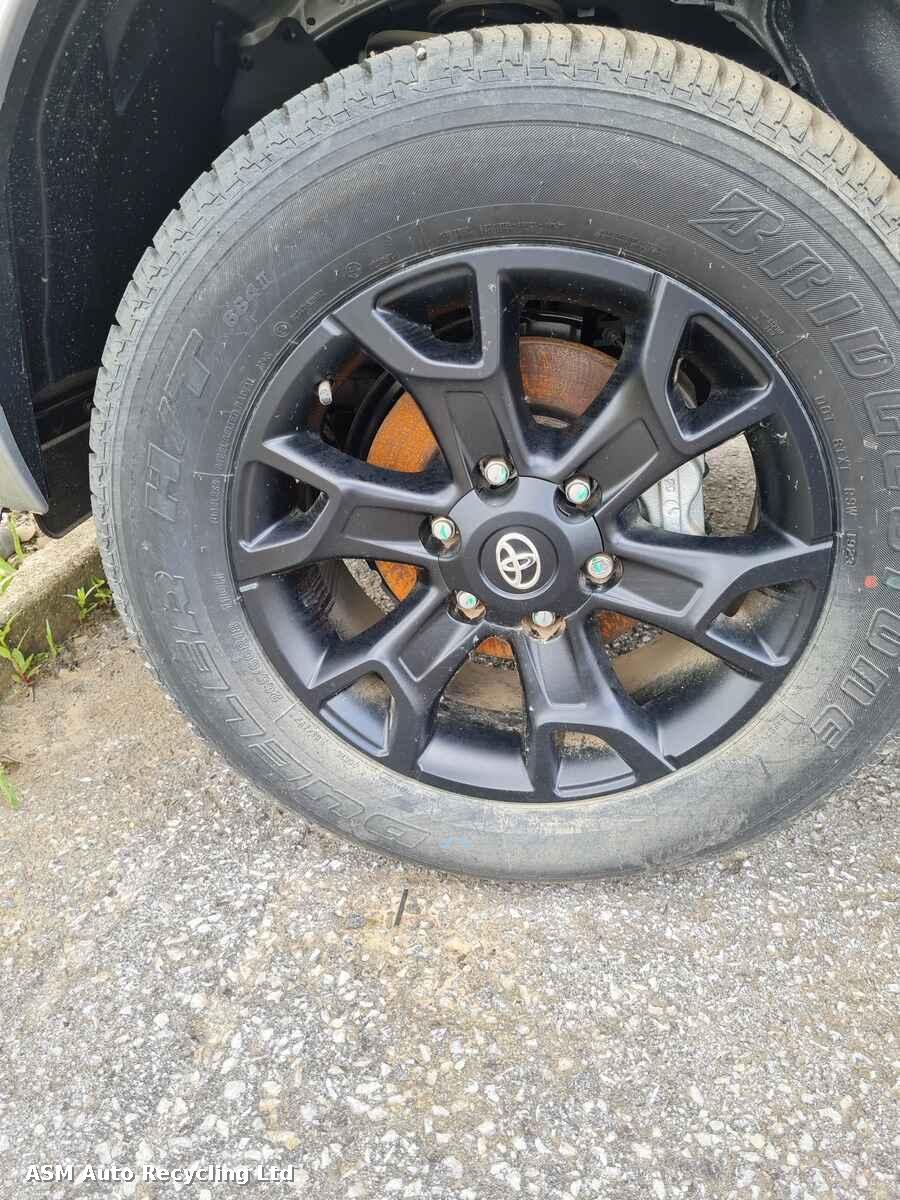 View Auto part Toyota Hilux 2023 Unknown Pickup Breaking
