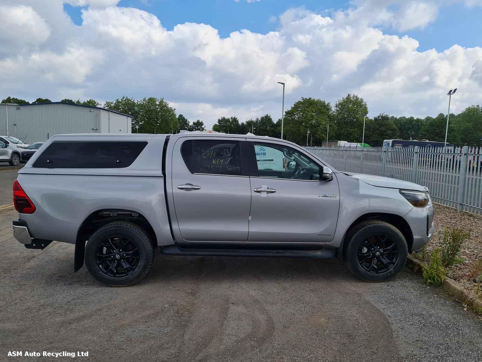 View Auto part Toyota Hilux 2023 Unknown Pickup Breaking