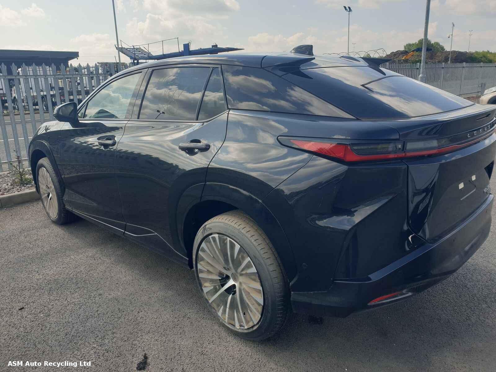 View Auto part Lexus Rz Series 2023 5 Door Estate Breaking