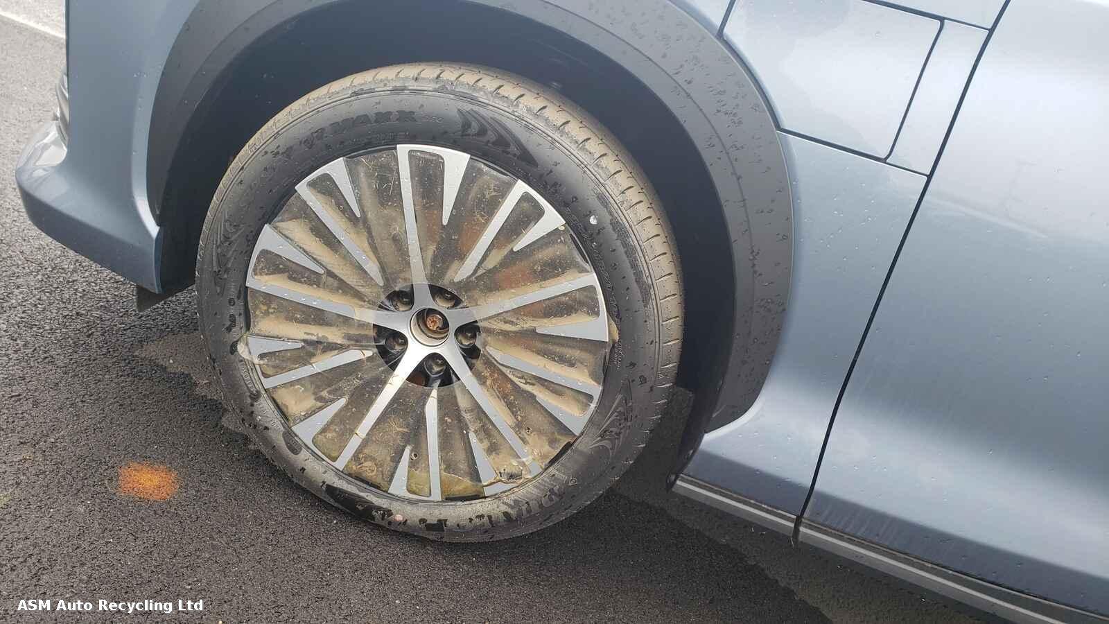 View Auto part Lexus Rz Series 2023 5 Door Estate Breaking