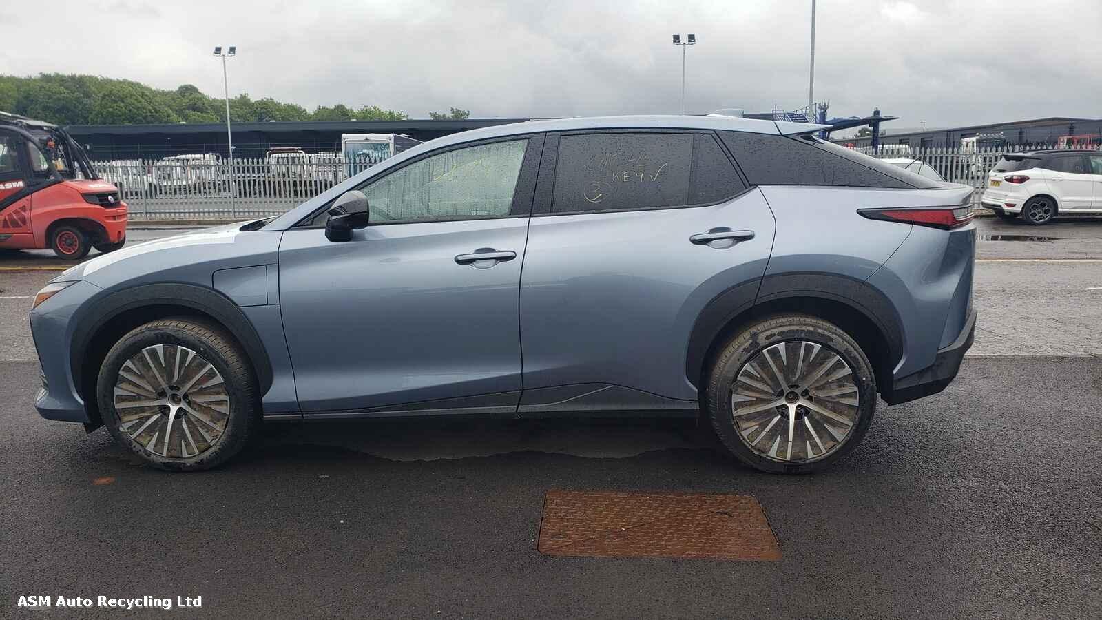 View Auto part Lexus Rz Series 2023 5 Door Estate Breaking