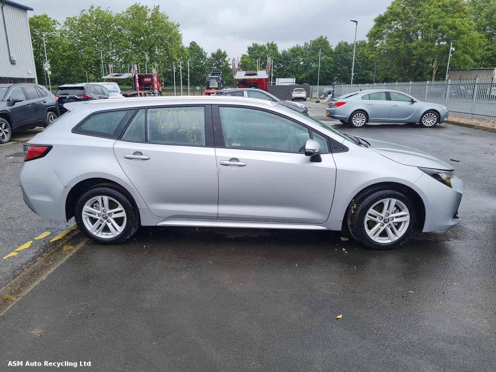 View Auto part Toyota Corolla 2023 5 Door Estate Breaking
