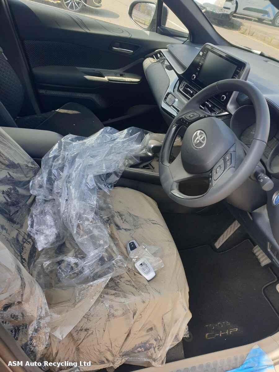 Toyota C-hr 2023 5 Door Hatchback Breaking View Auto part Toyota C-hr 2023 5 Door Hatchback Breaking
