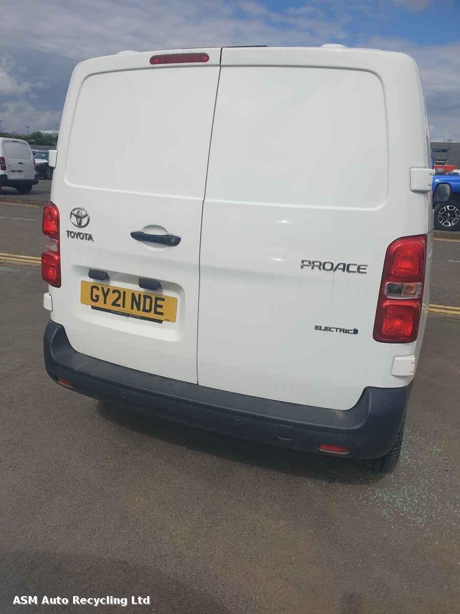 View Auto part Toyota Proace 2021 Unknown Van Breaking