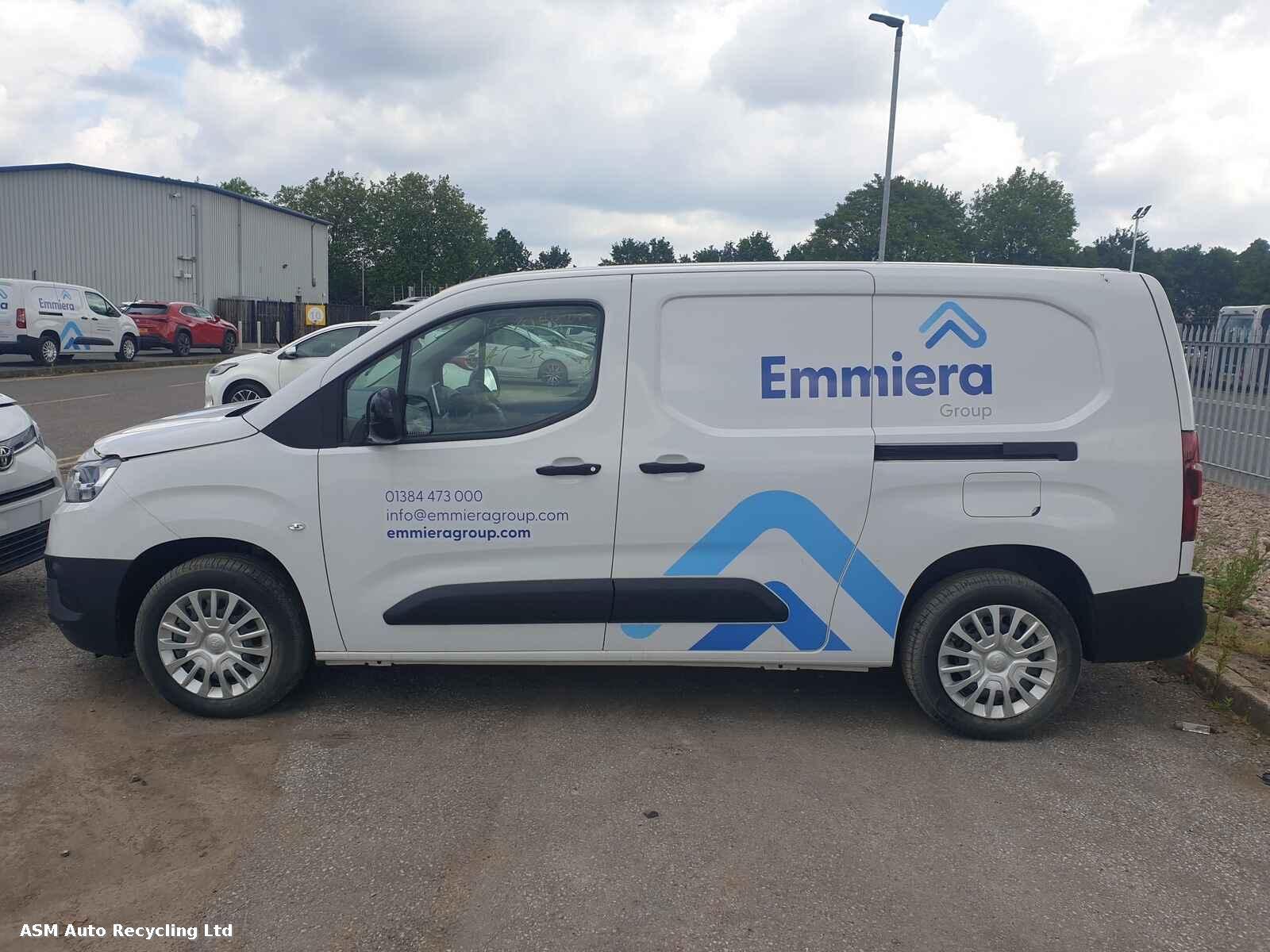 View Auto part Toyota Proace City 2023 Unknown Van Breaking