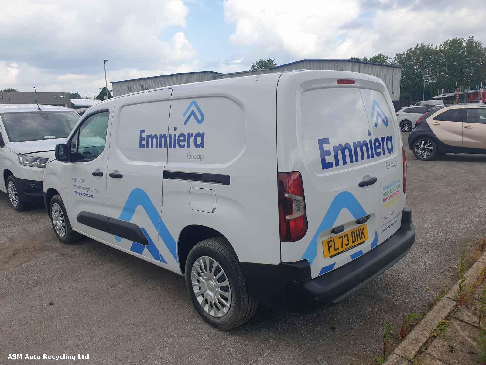 View Auto part Toyota Proace City 2023 Unknown Van Breaking