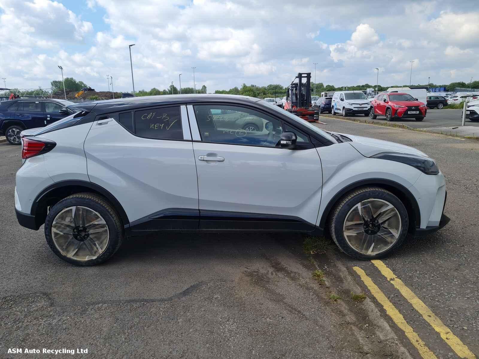 View Auto part Toyota C-hr 2023 5 Door Hatchback Breaking