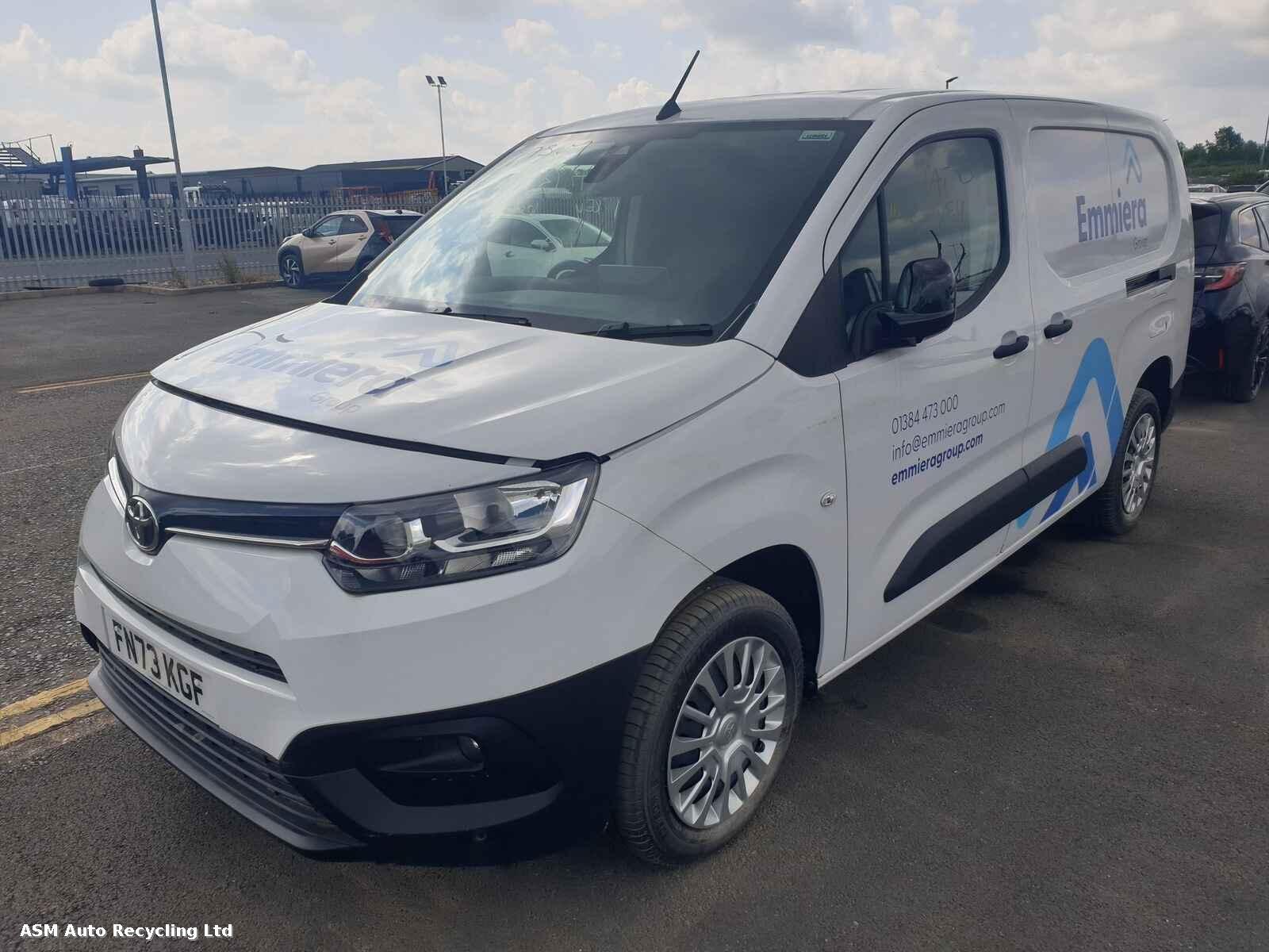View Auto part Toyota Proace City 2023 Unknown Van Breaking