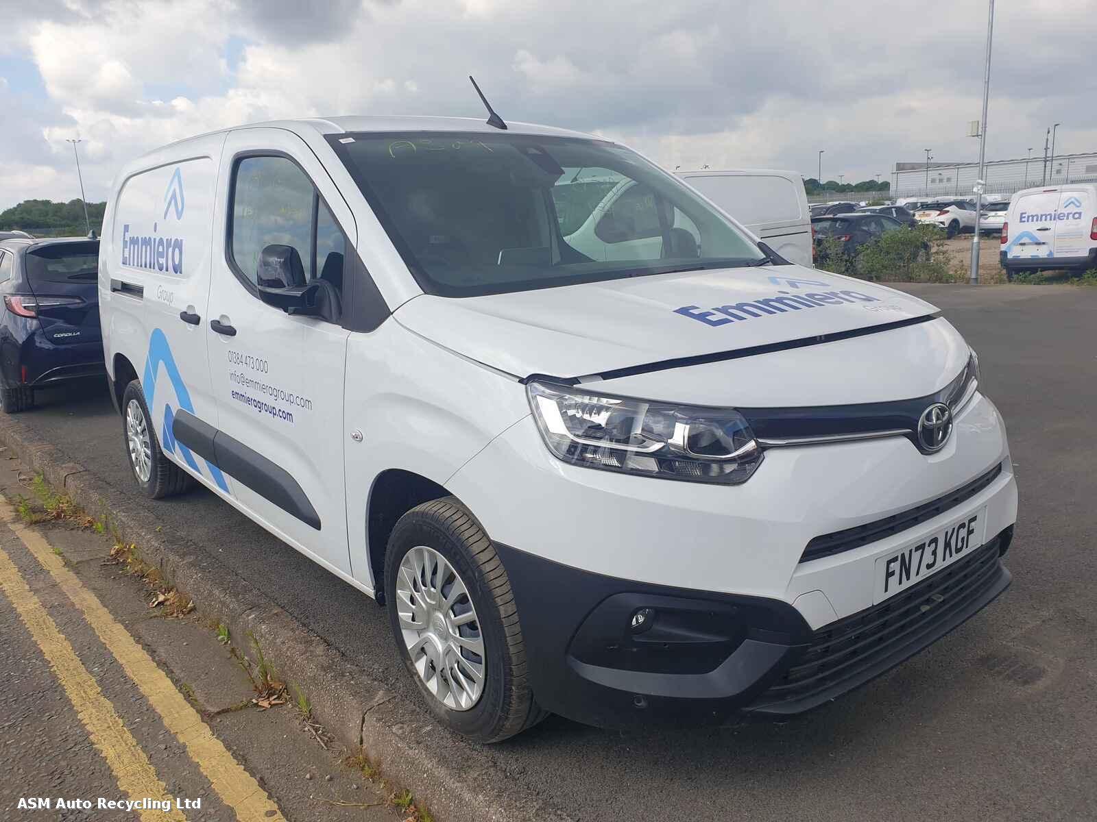 View Auto part Toyota Proace City 2023 Unknown Van Breaking