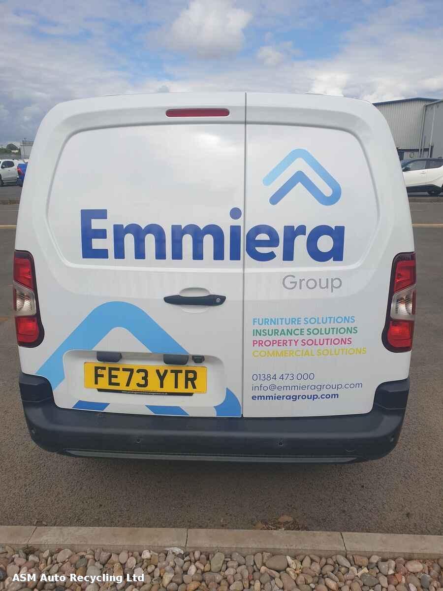 View Auto part Toyota Proace City 2023 Unknown Van Breaking