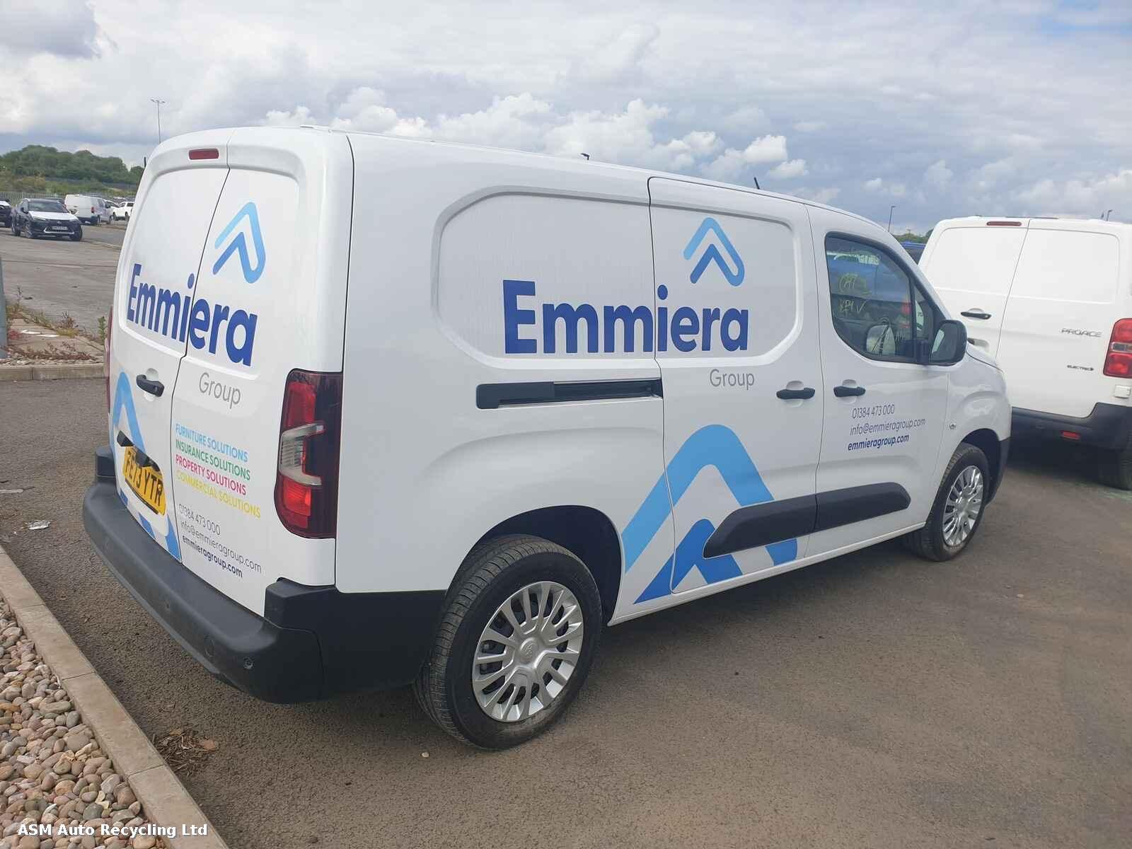 View Auto part Toyota Proace City 2023 Unknown Van Breaking