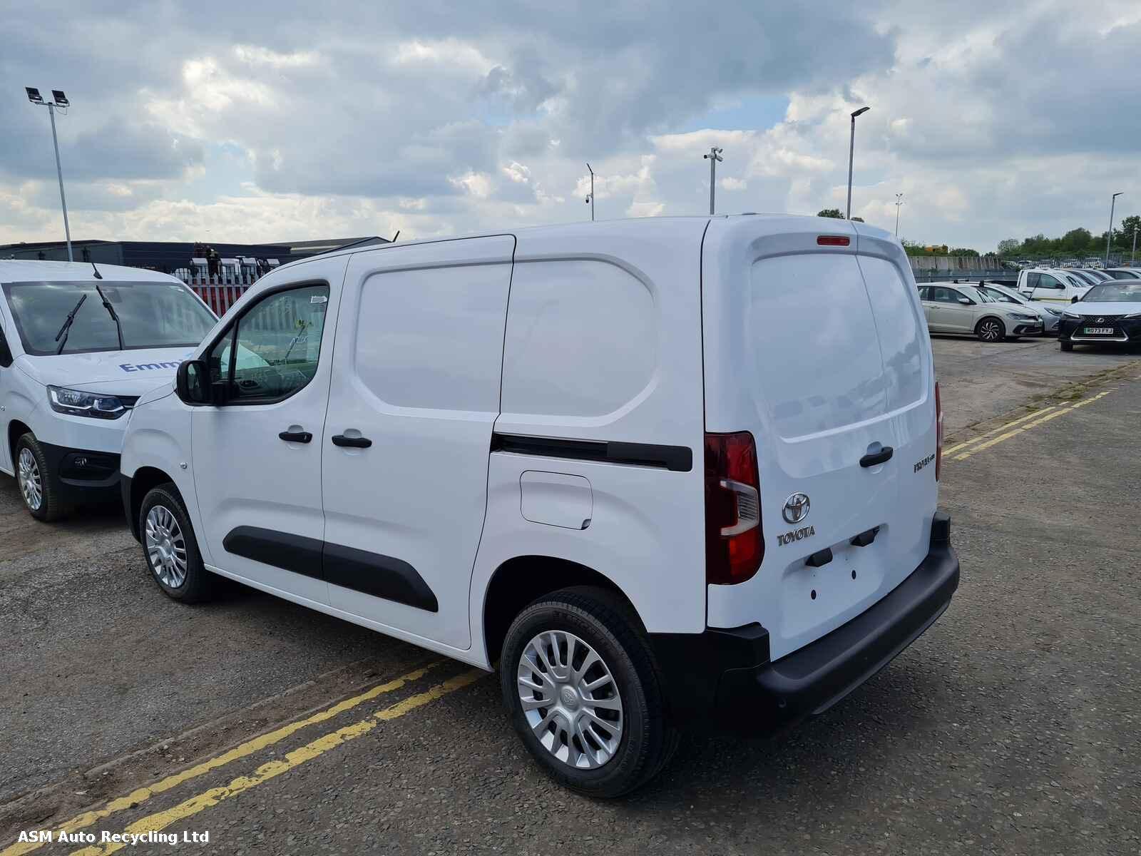 View Auto part Toyota Proace City 2024 Unknown Van Breaking