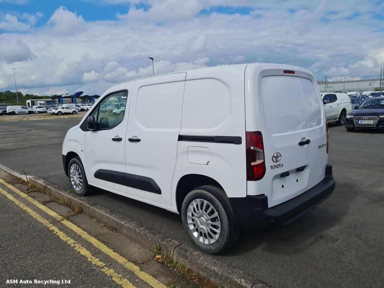 View Auto part Toyota Proace City 2022 Unknown Van Breaking