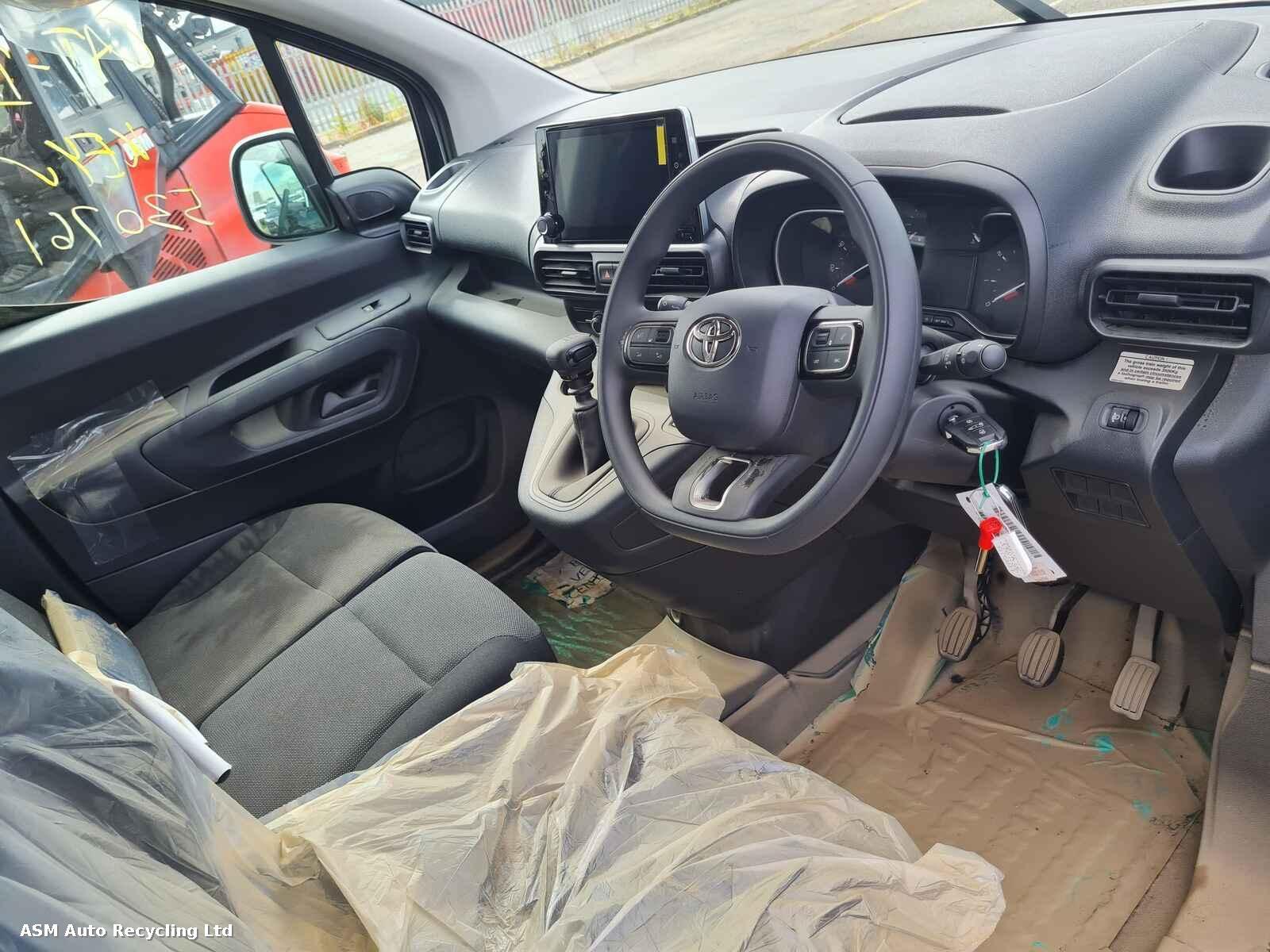 View Auto part Toyota Proace City 2022 Unknown Van Breaking