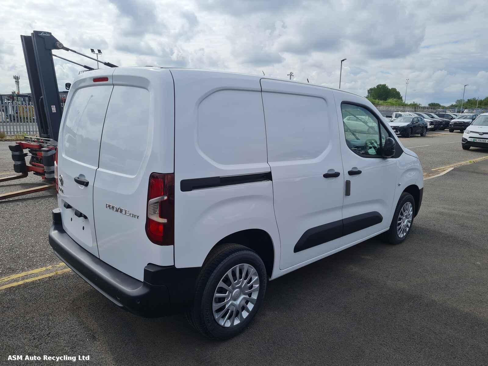 View Auto part Toyota Proace City 2022 Unknown Van Breaking