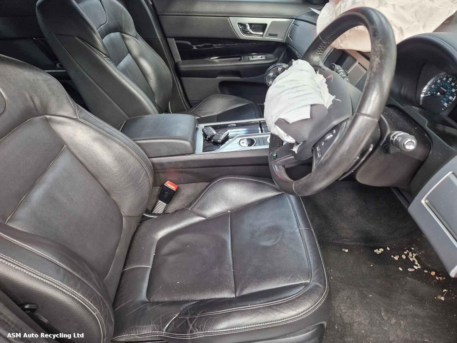 Jaguar Xf 2015 4 Door Saloon Breaking View Auto part Jaguar Xf 2015 4 Door Saloon Breaking