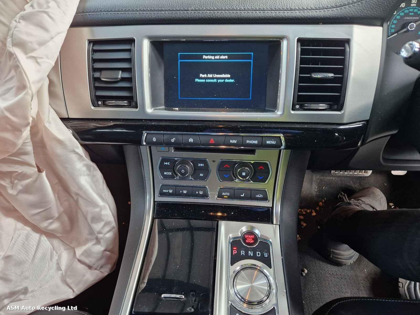 Jaguar Xf 2015 4 Door Saloon Breaking View Auto part Jaguar Xf 2015 4 Door Saloon Breaking