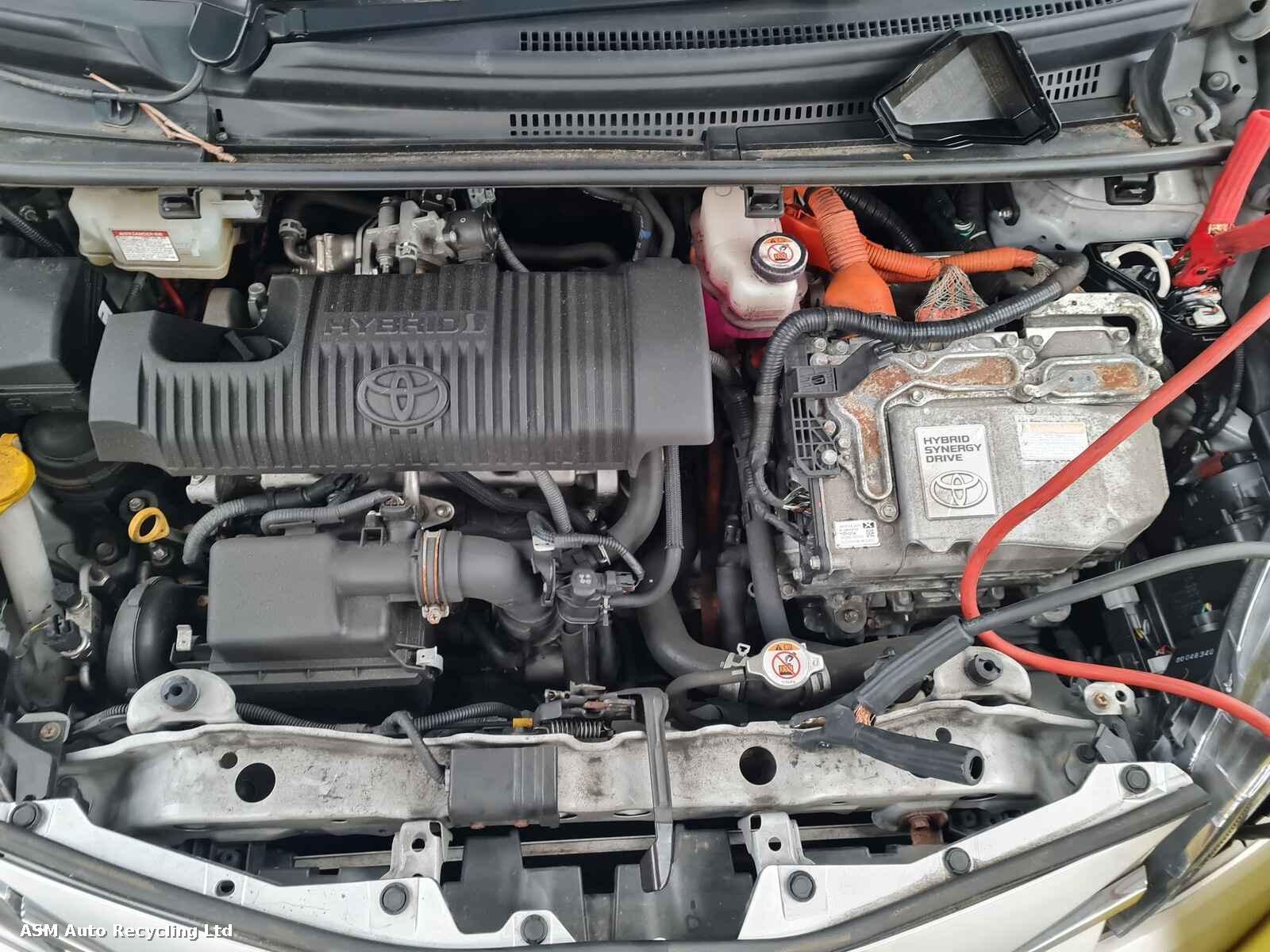 View Auto part Toyota Yaris 2019 5 Door Hatchback Breaking