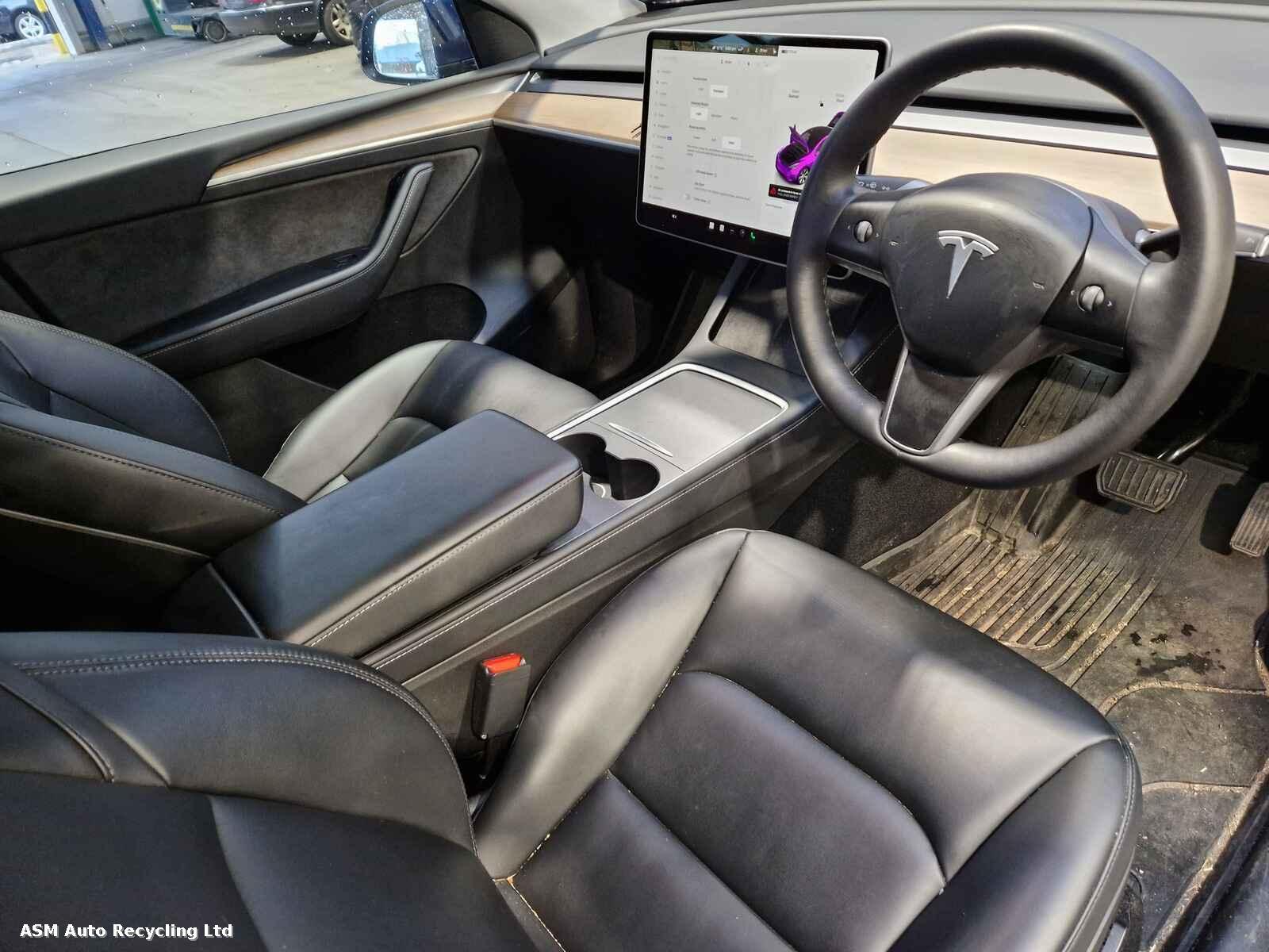 View Auto part Tesla Model Y 2022 5 Door Mpv Breaking