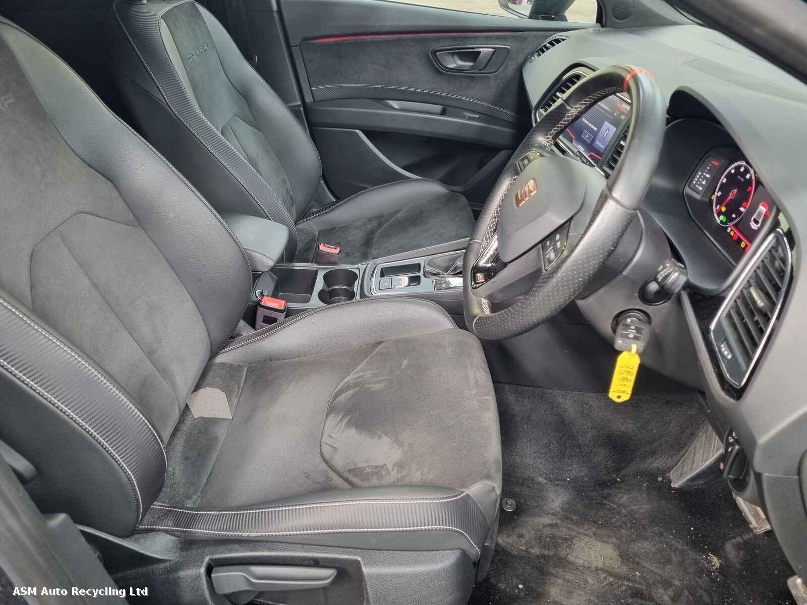 View Auto part Seat Leon 2019 5 Door Hatchback Breaking