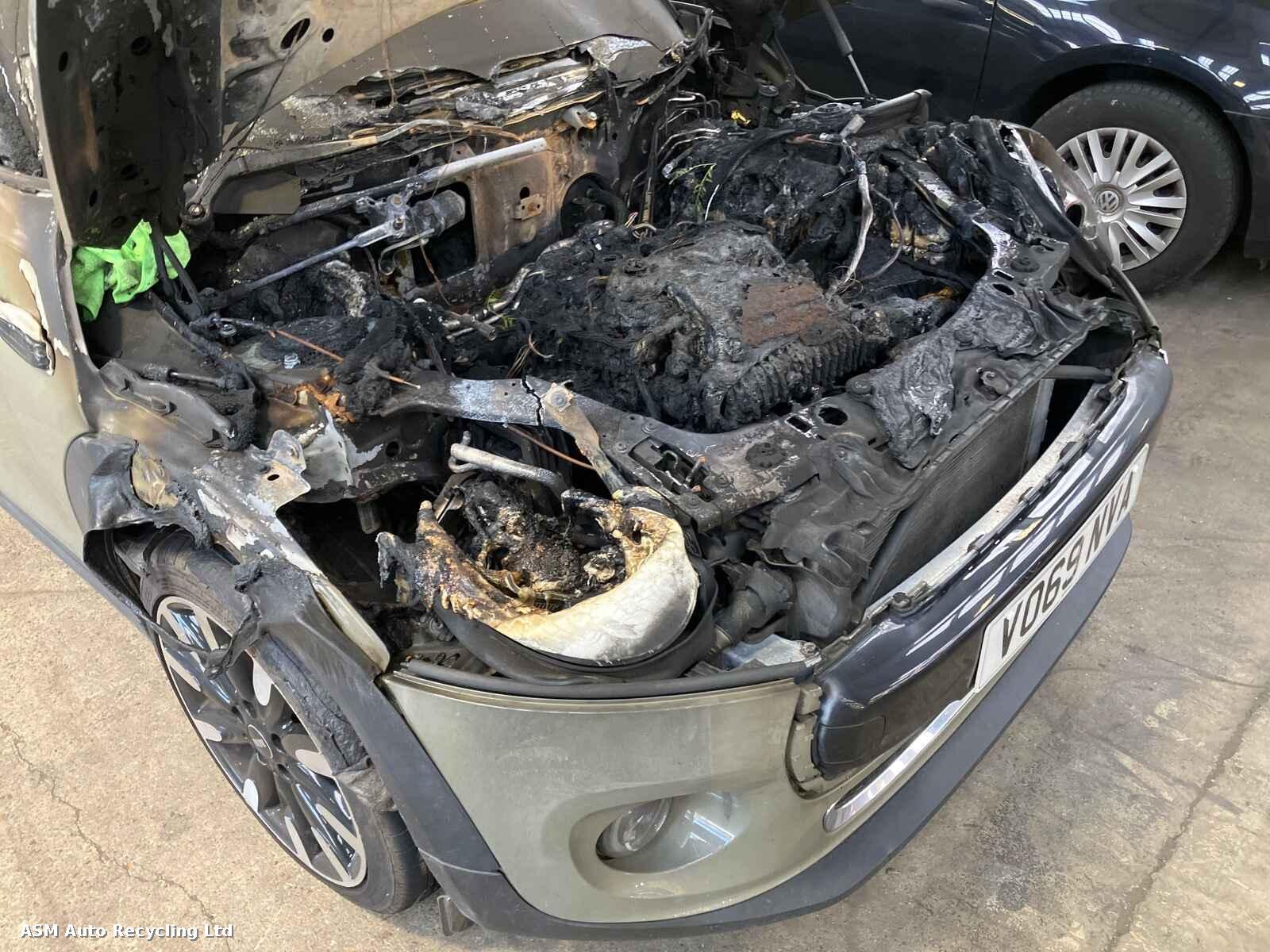 Mini (bmw) Mini 2019 5 Door Hatchback Breaking View Auto part Mini (bmw) Mini 2019 5 Door Hatchback Breaking