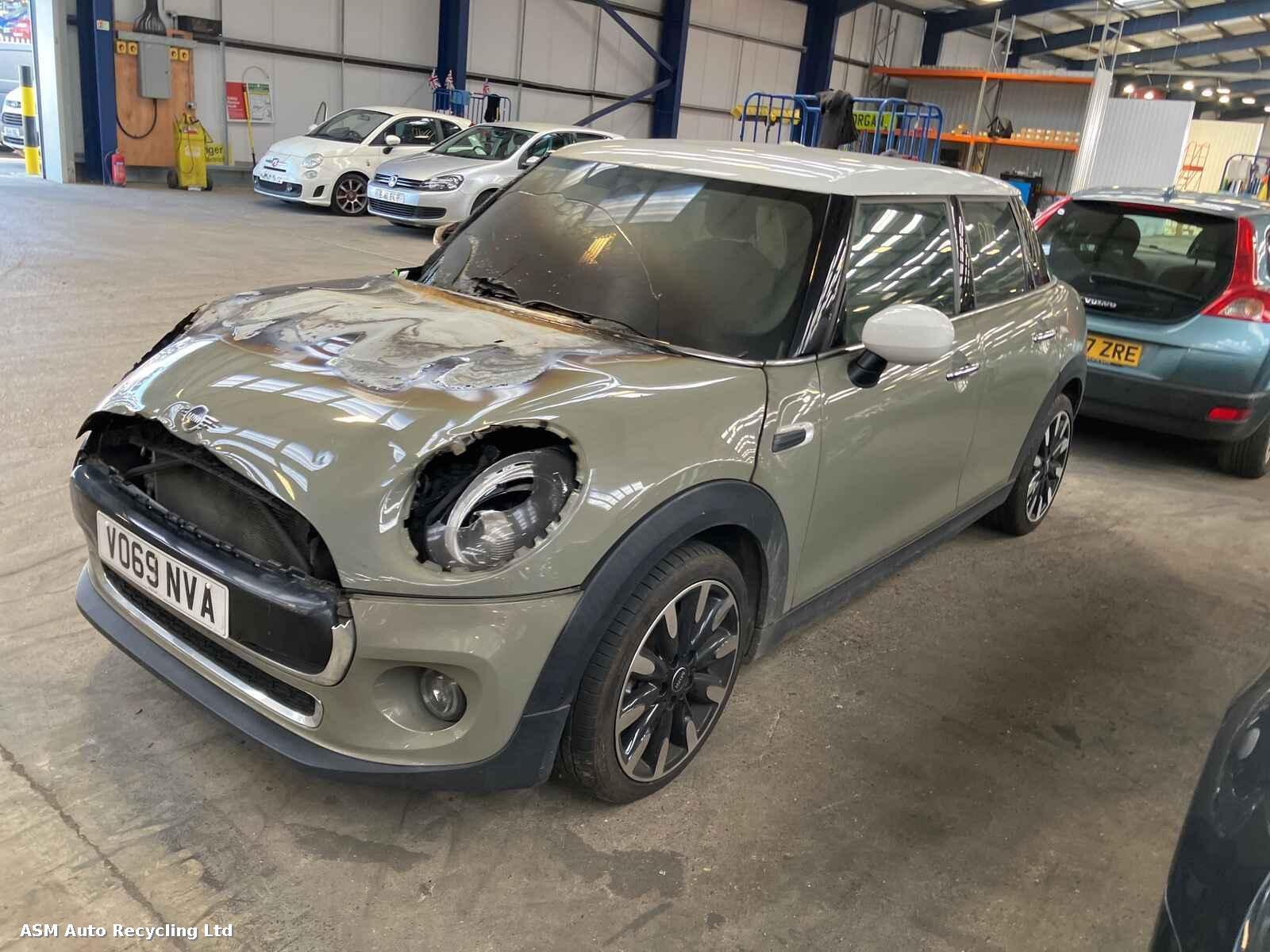Mini (bmw) Mini 2019 5 Door Hatchback Breaking View Auto part Mini (bmw) Mini 2019 5 Door Hatchback Breaking