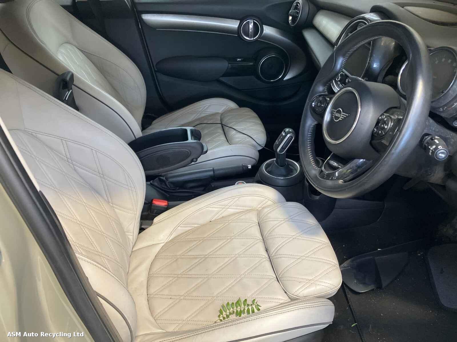 Mini (bmw) Mini 2019 5 Door Hatchback Breaking View Auto part Mini (bmw) Mini 2019 5 Door Hatchback Breaking