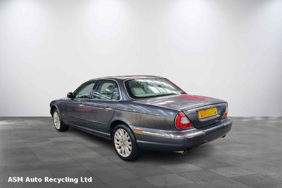 View Auto part Jaguar Xj 2004 4 Door Saloon Breaking
