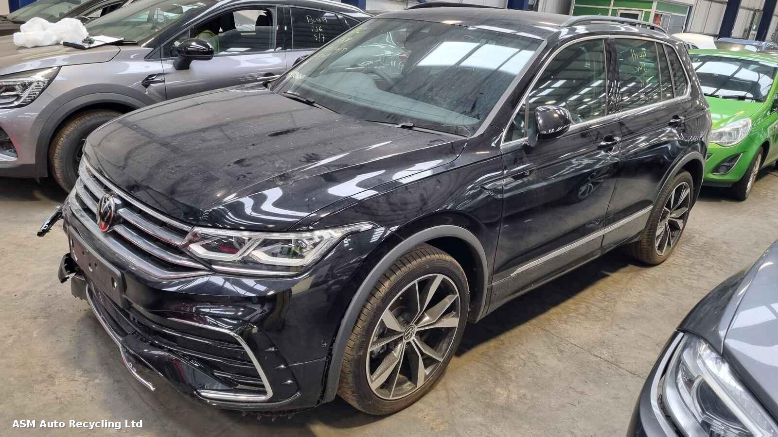View Auto part Volkswagen Tiguan 2023 5 Door Estate Breaking