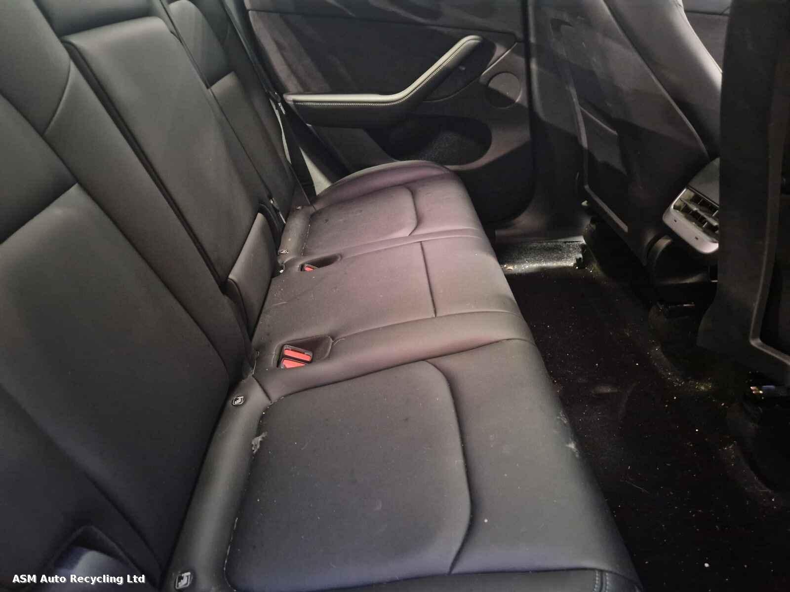 View Auto part Tesla Model Y 2023 5 Door Mpv Breaking