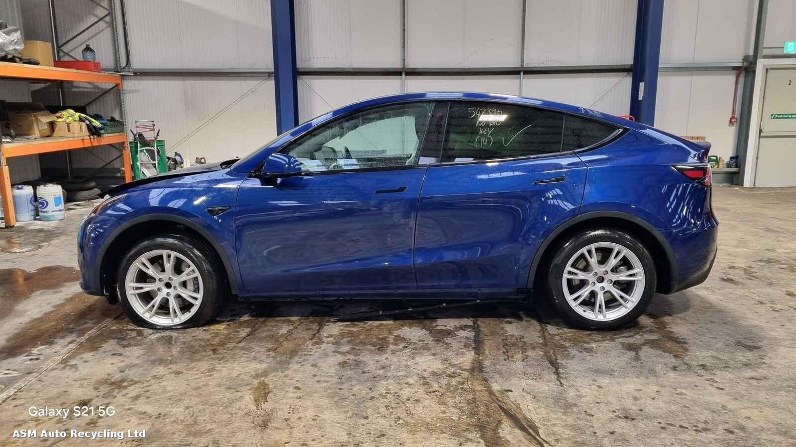View Auto part Tesla Model Y 2023 5 Door Mpv Breaking