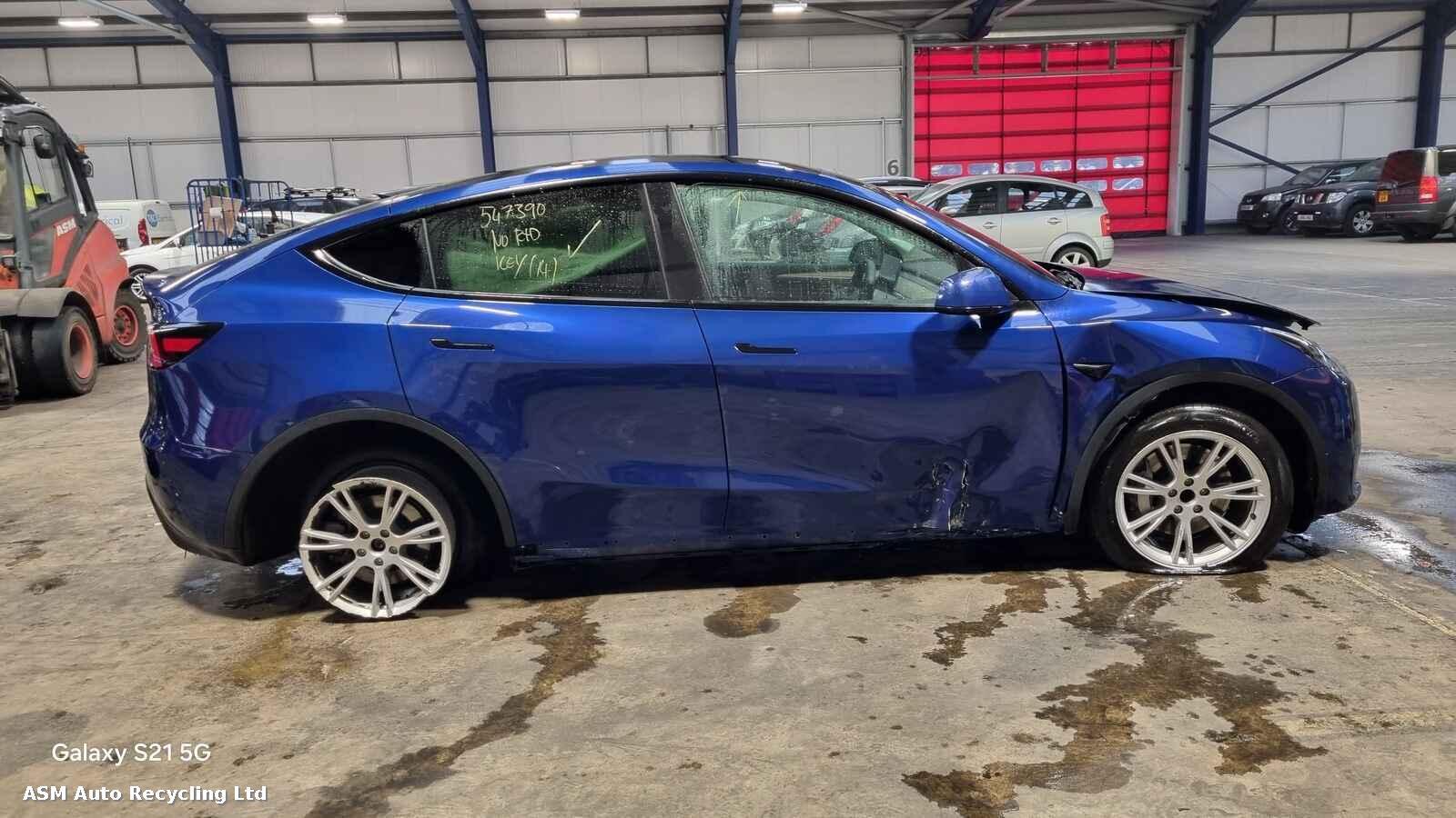 View Auto part Tesla Model Y 2023 5 Door Mpv Breaking