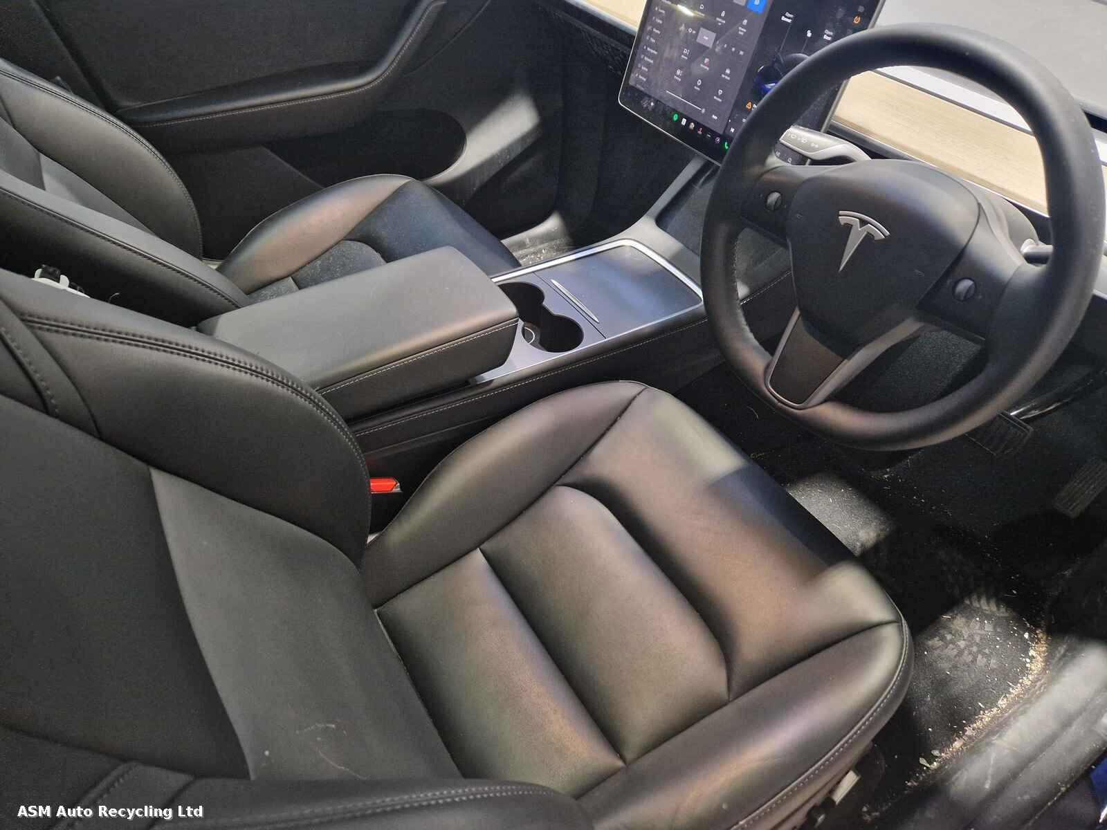 View Auto part Tesla Model Y 2023 5 Door Mpv Breaking