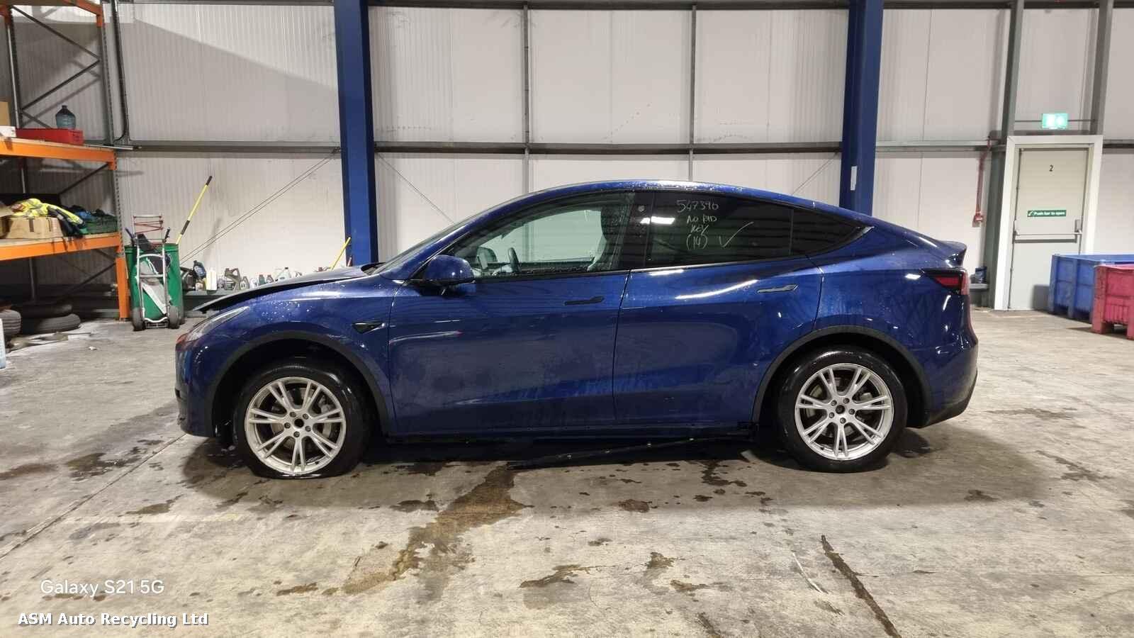 View Auto part Tesla Model Y 2023 5 Door Mpv Breaking