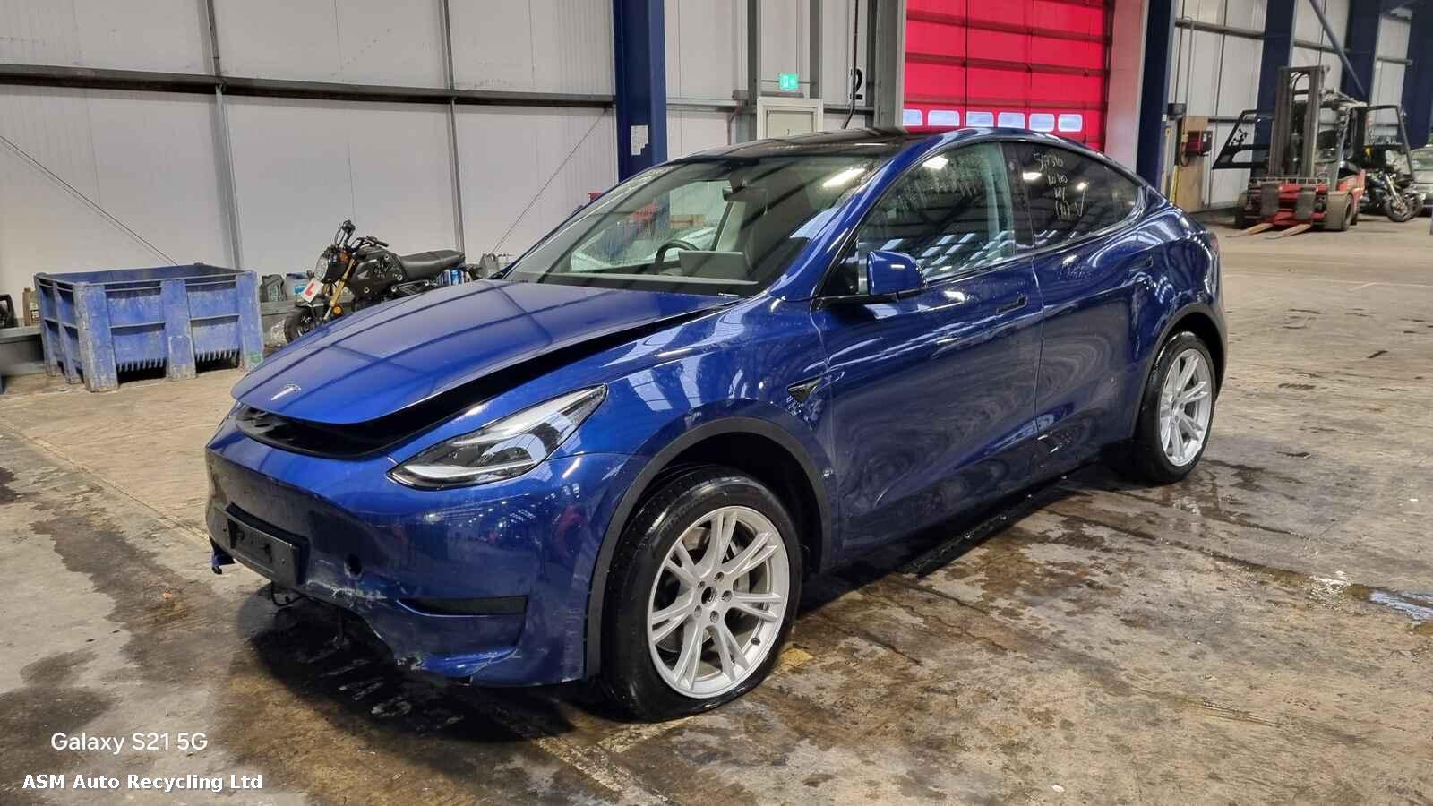 View Auto part Tesla Model Y 2023 5 Door Mpv Breaking