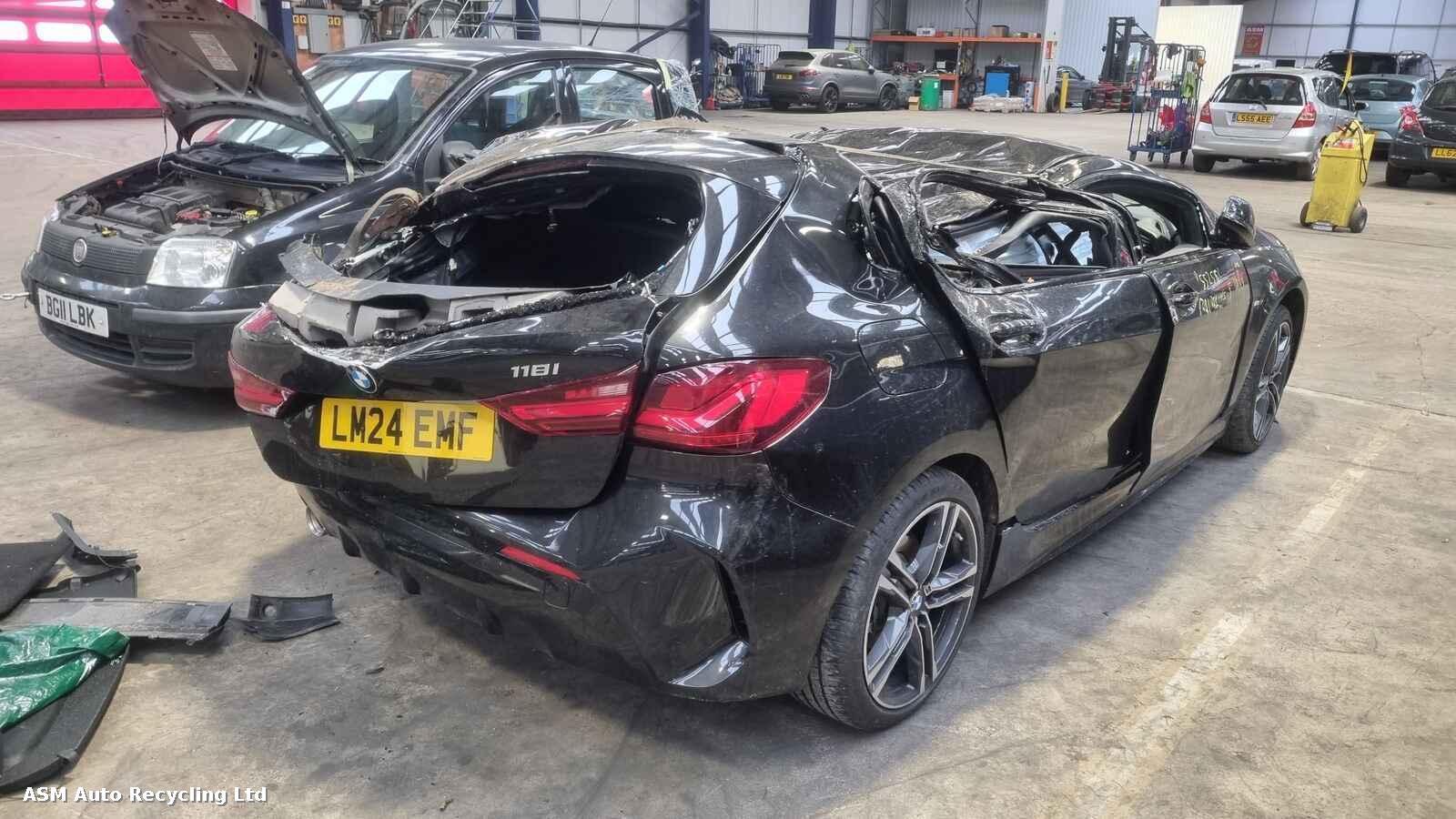 View Auto part Bmw 1 Series 2024 5 Door Hatchback Breaking