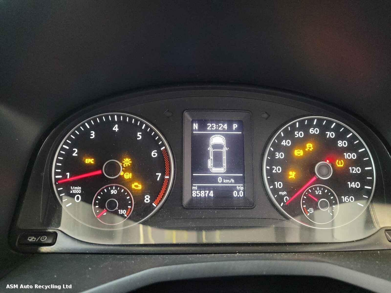 View Auto part Volkswagen Caddy 2018 Unknown Van Breaking