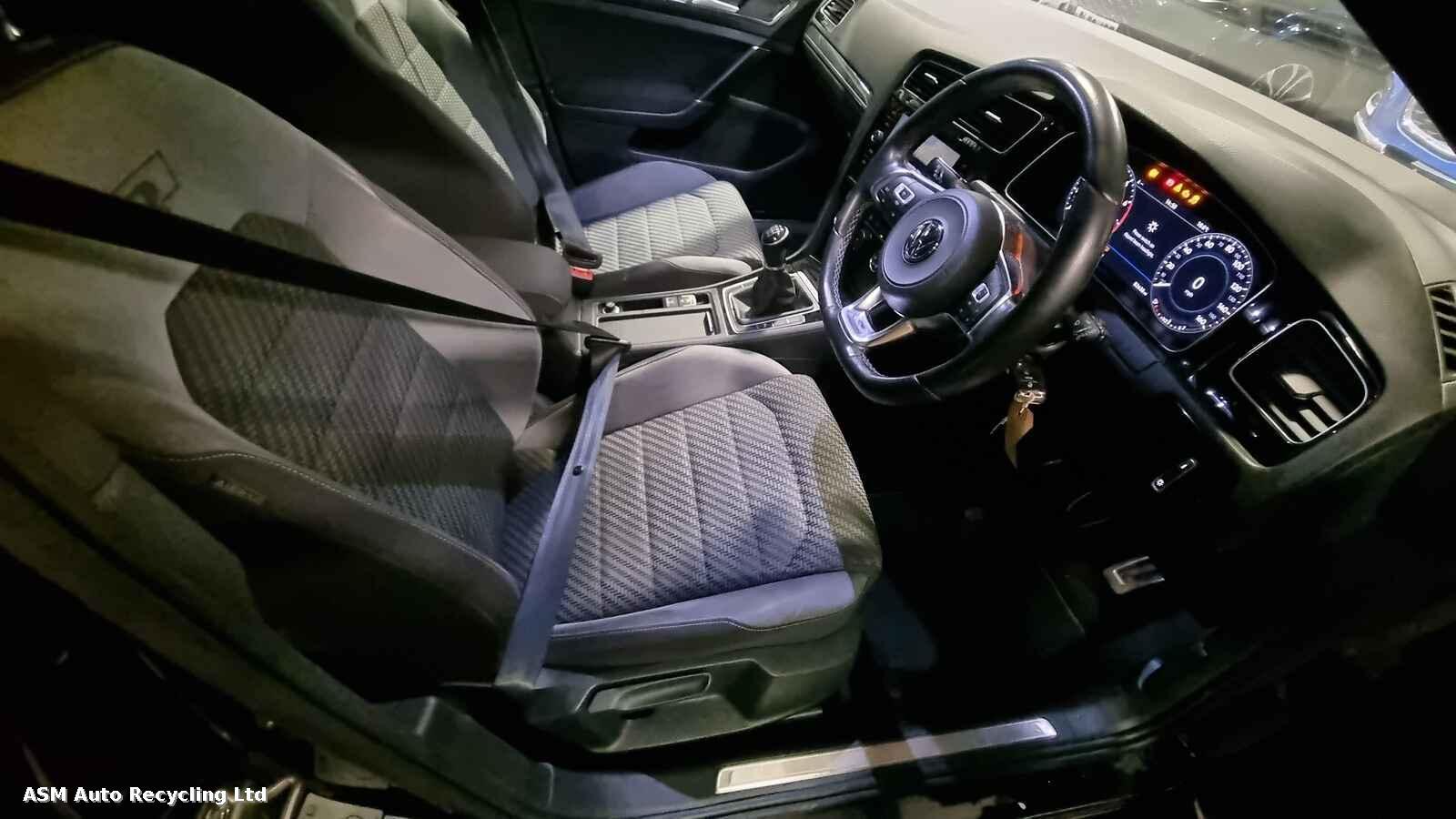 View Auto part Volkswagen Golf 2018 5 Door Hatchback Breaking