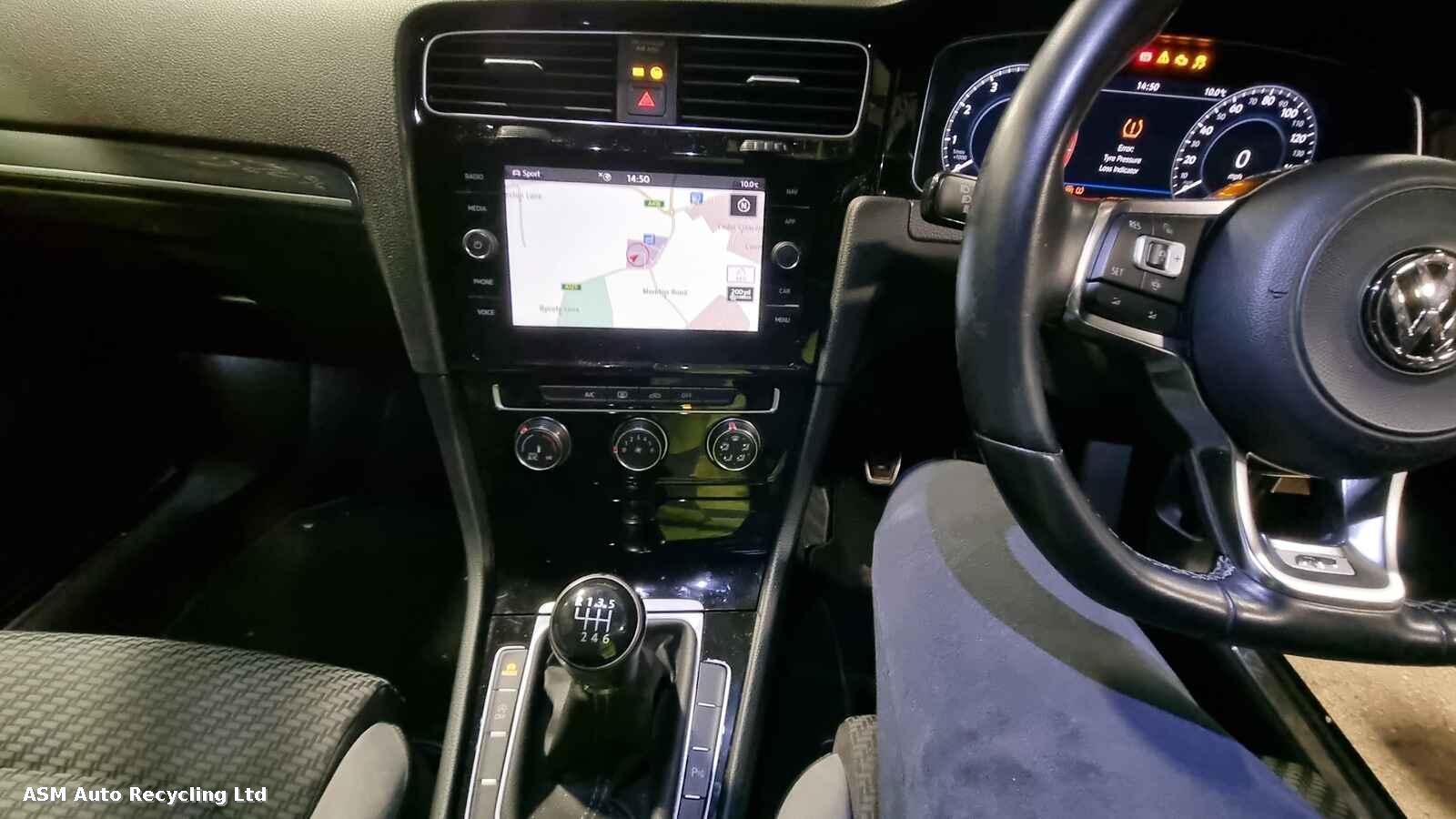 View Auto part Volkswagen Golf 2018 5 Door Hatchback Breaking