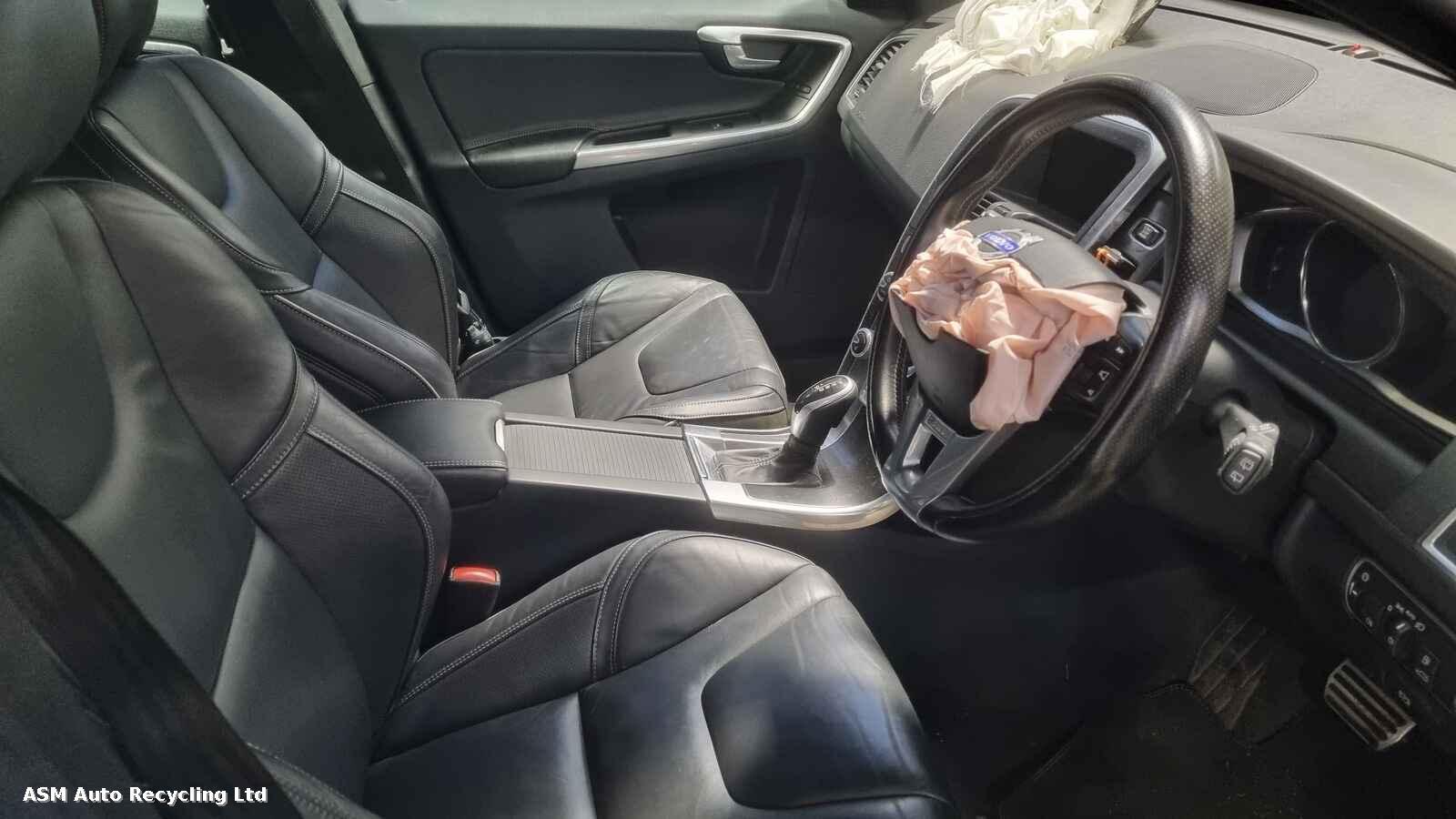 Volvo Xc60 2015 5 Door Estate Breaking View Auto part Volvo Xc60 2015 5 Door Estate Breaking