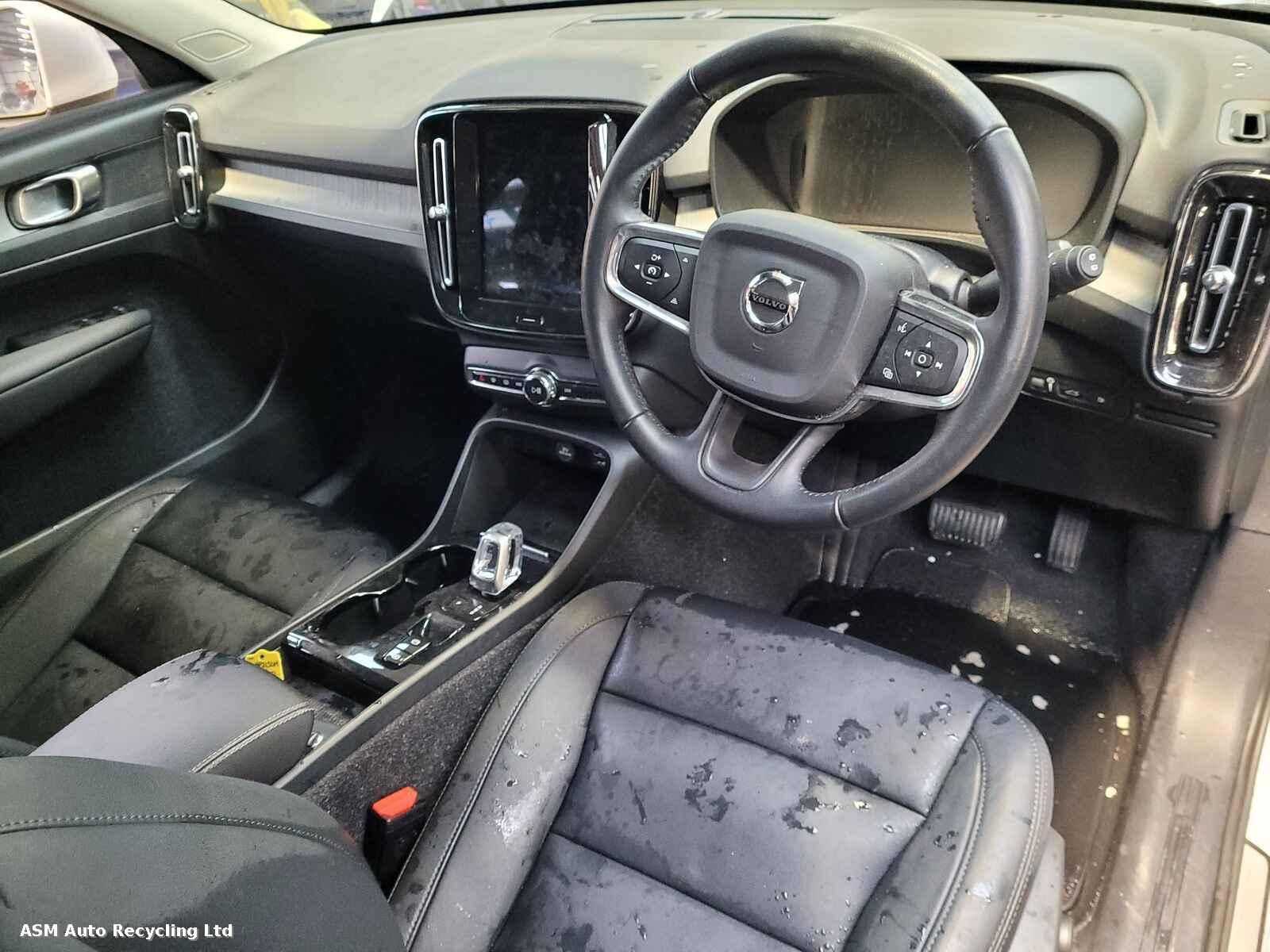 View Auto part Volvo Xc40 2021 5 Door Estate Breaking