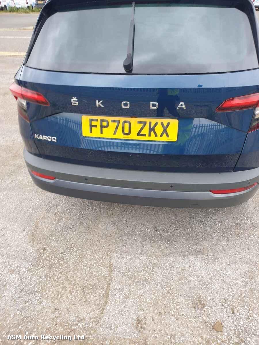 View Auto part Skoda Karoq 2020 5 Door Estate Breaking