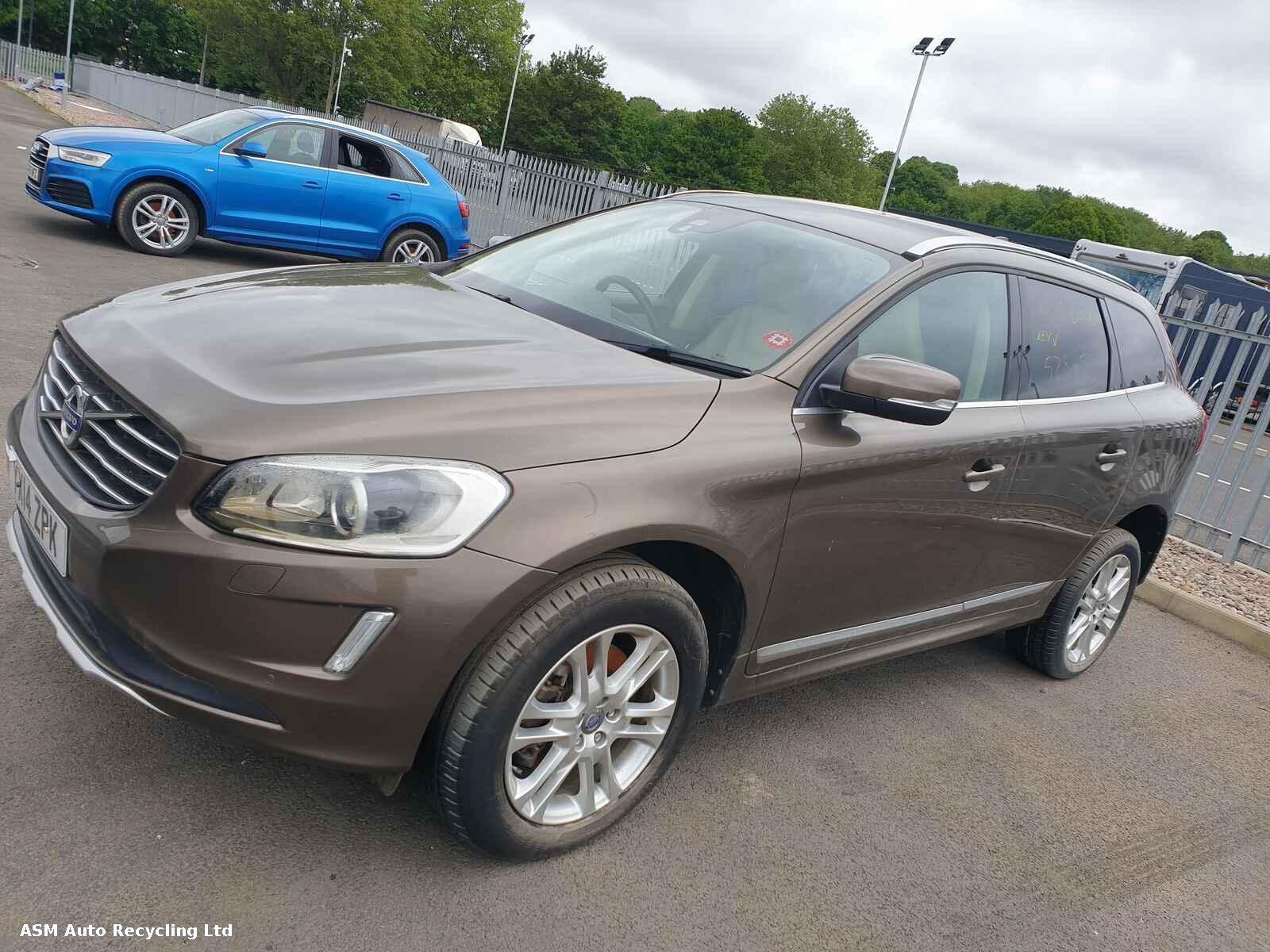 View Auto part Volvo Xc60 2014 5 Door Estate Breaking