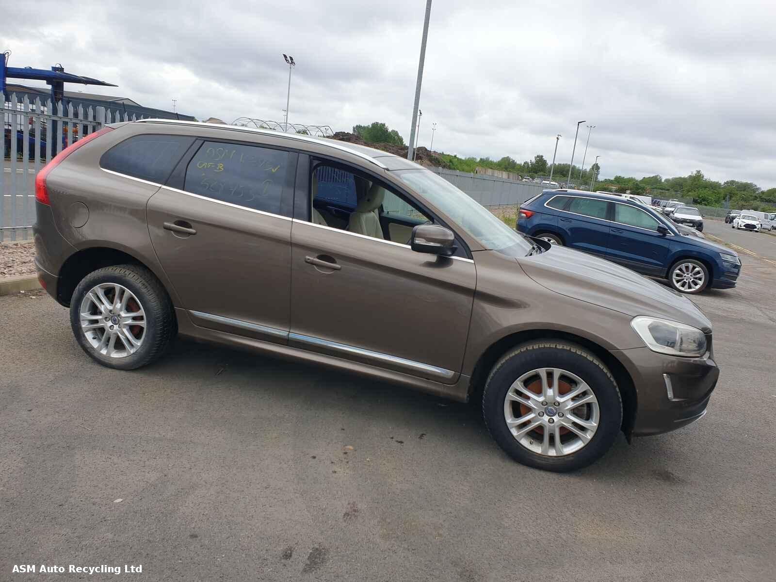 View Auto part Volvo Xc60 2014 5 Door Estate Breaking